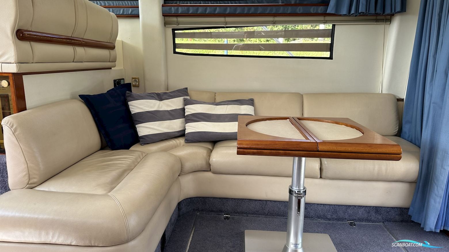 Fairline Phantom 40 Flybridge