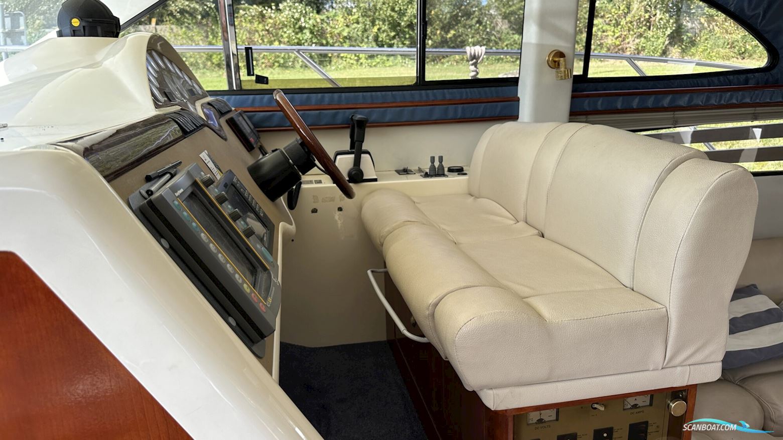 Fairline Phantom 40 Flybridge