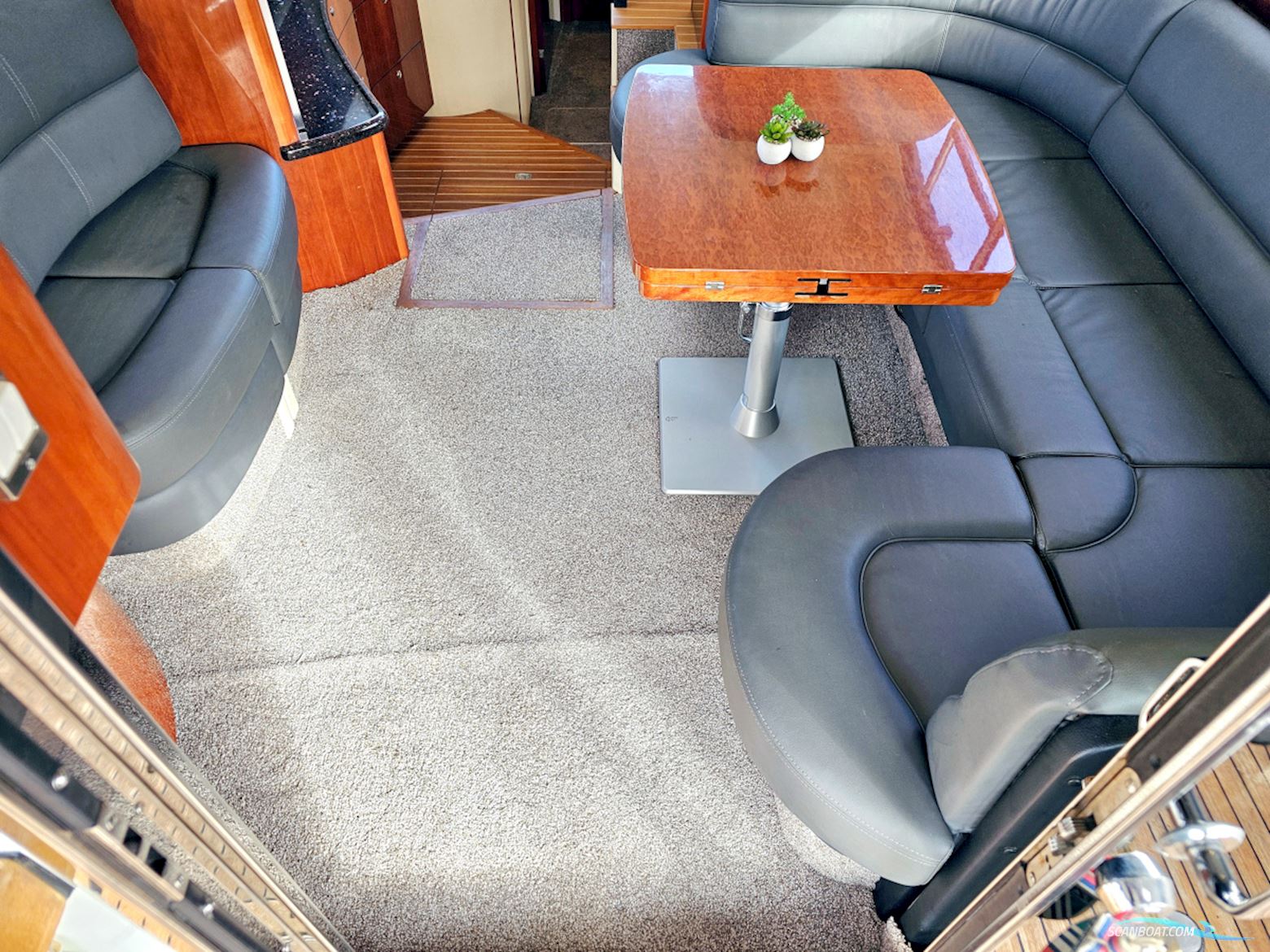 Fairline Phantom 40 Volvo Penta D6-370 Evc