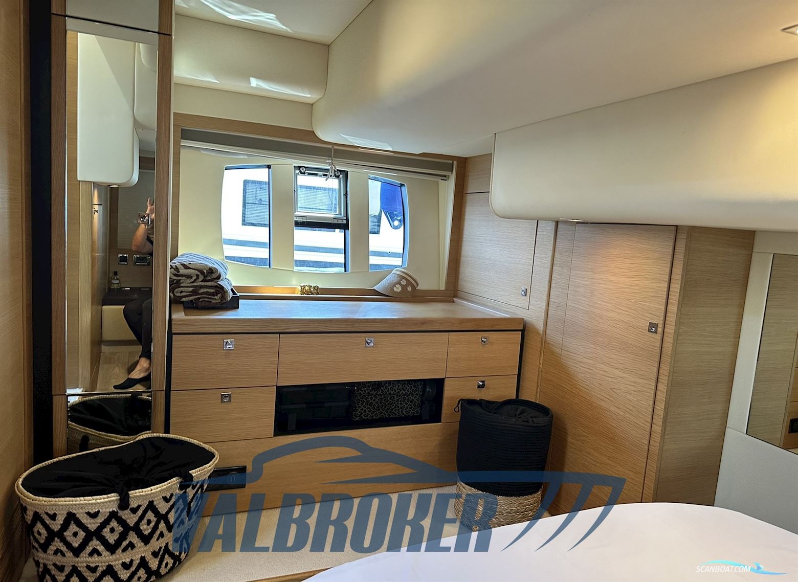 Fairline Phantom 48