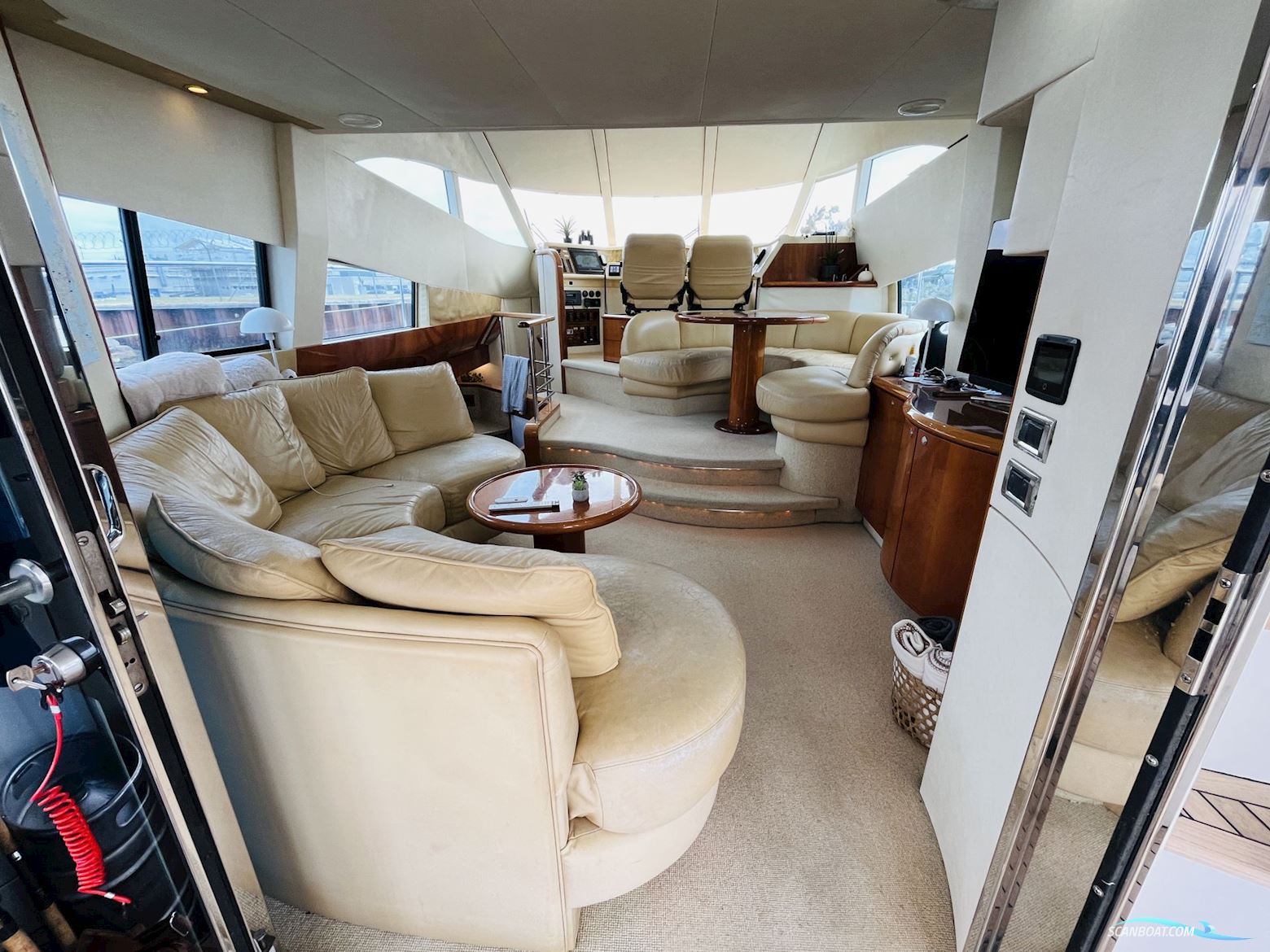 Fairline Squadron 52