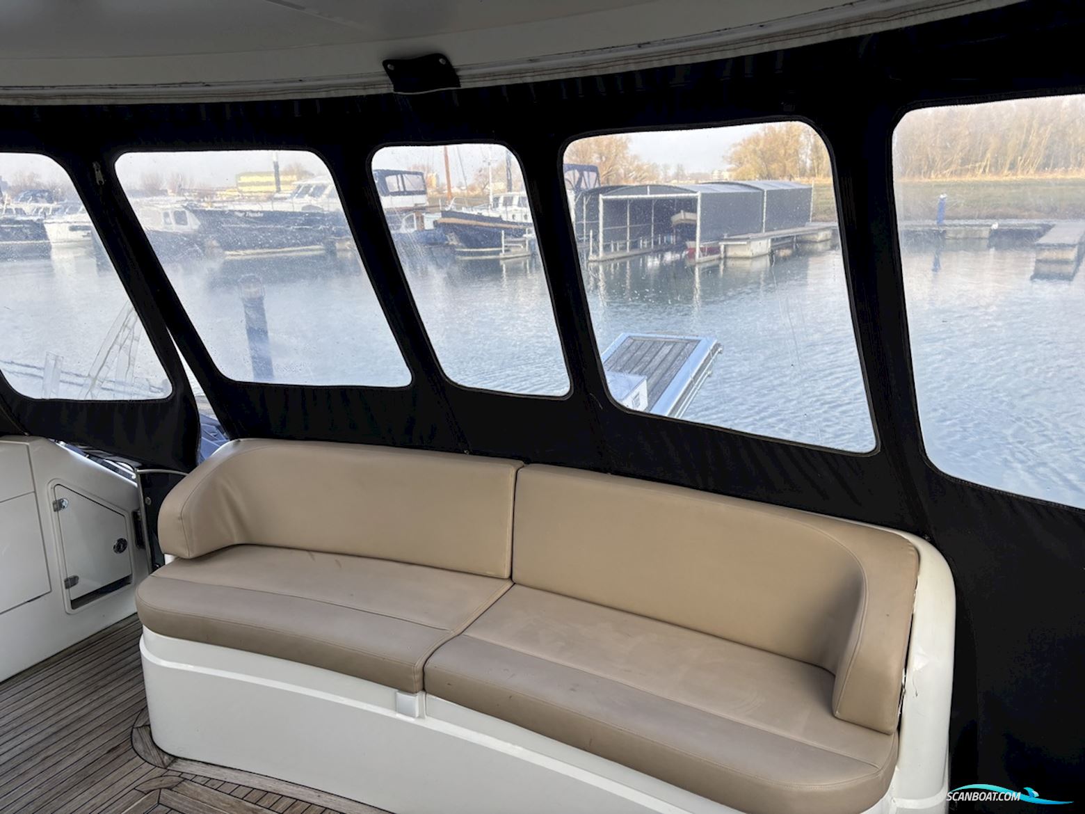 Fairline Squadron 52