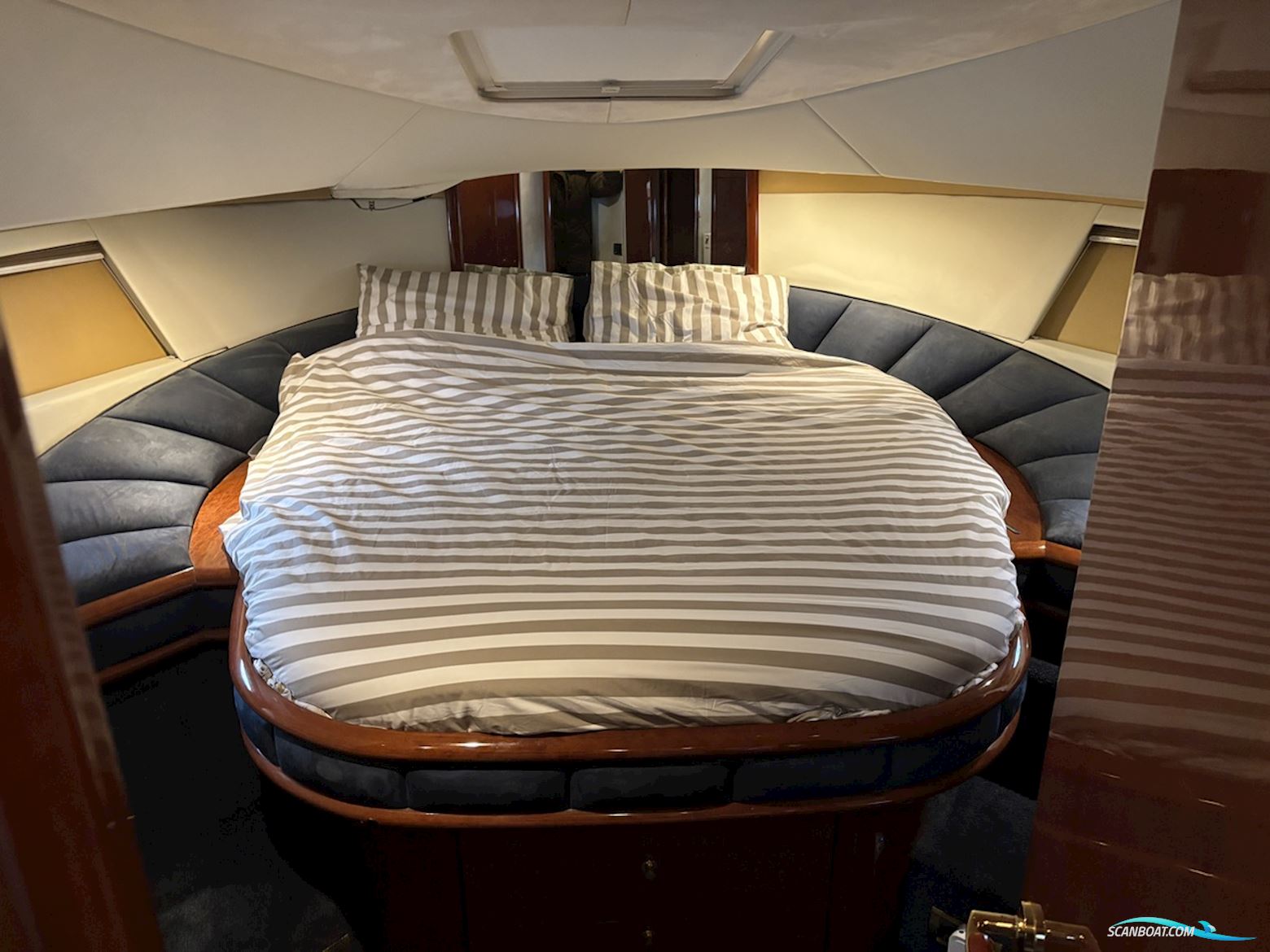 Fairline Squadron 52