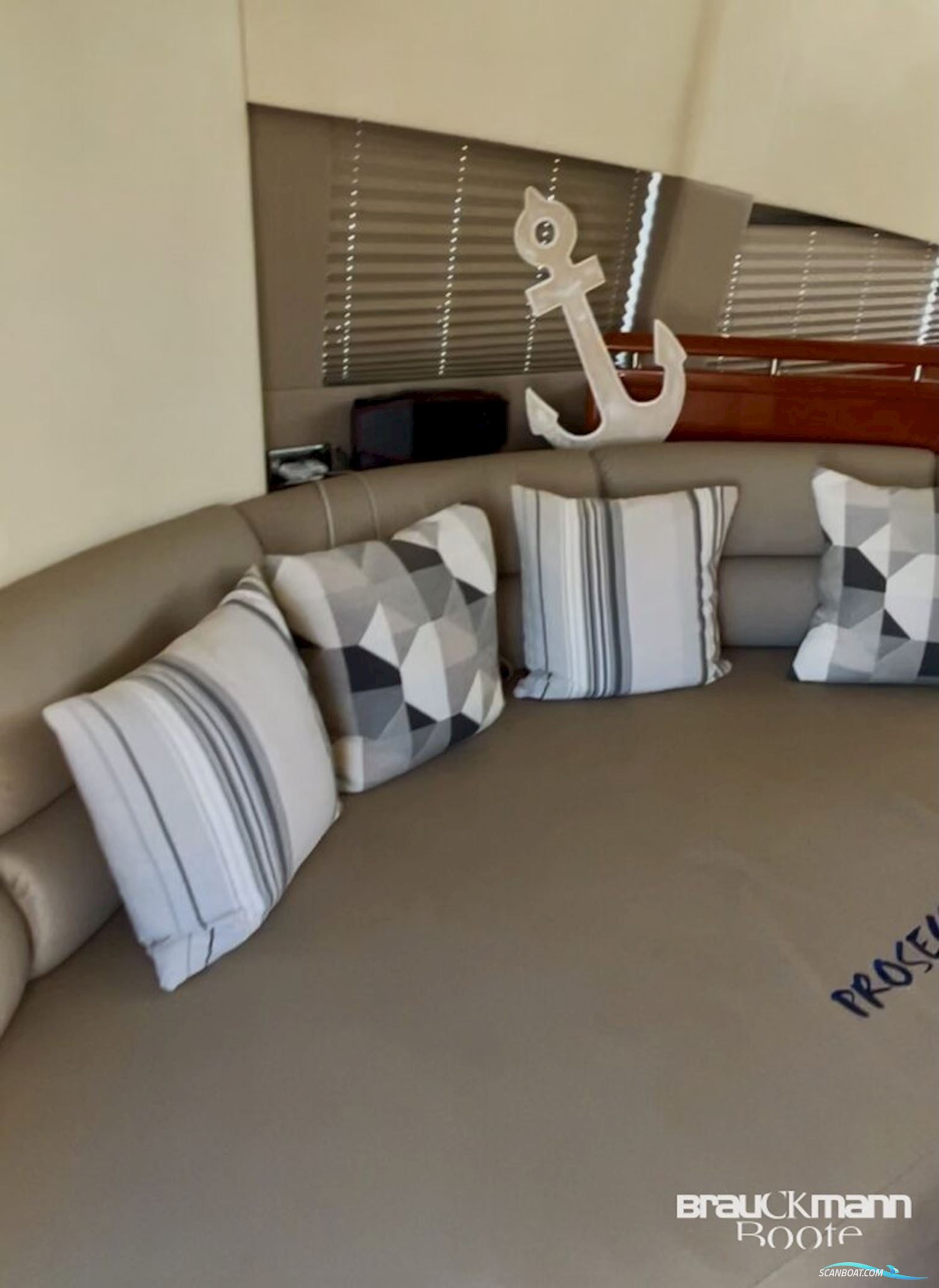 Fairline Squadron 52