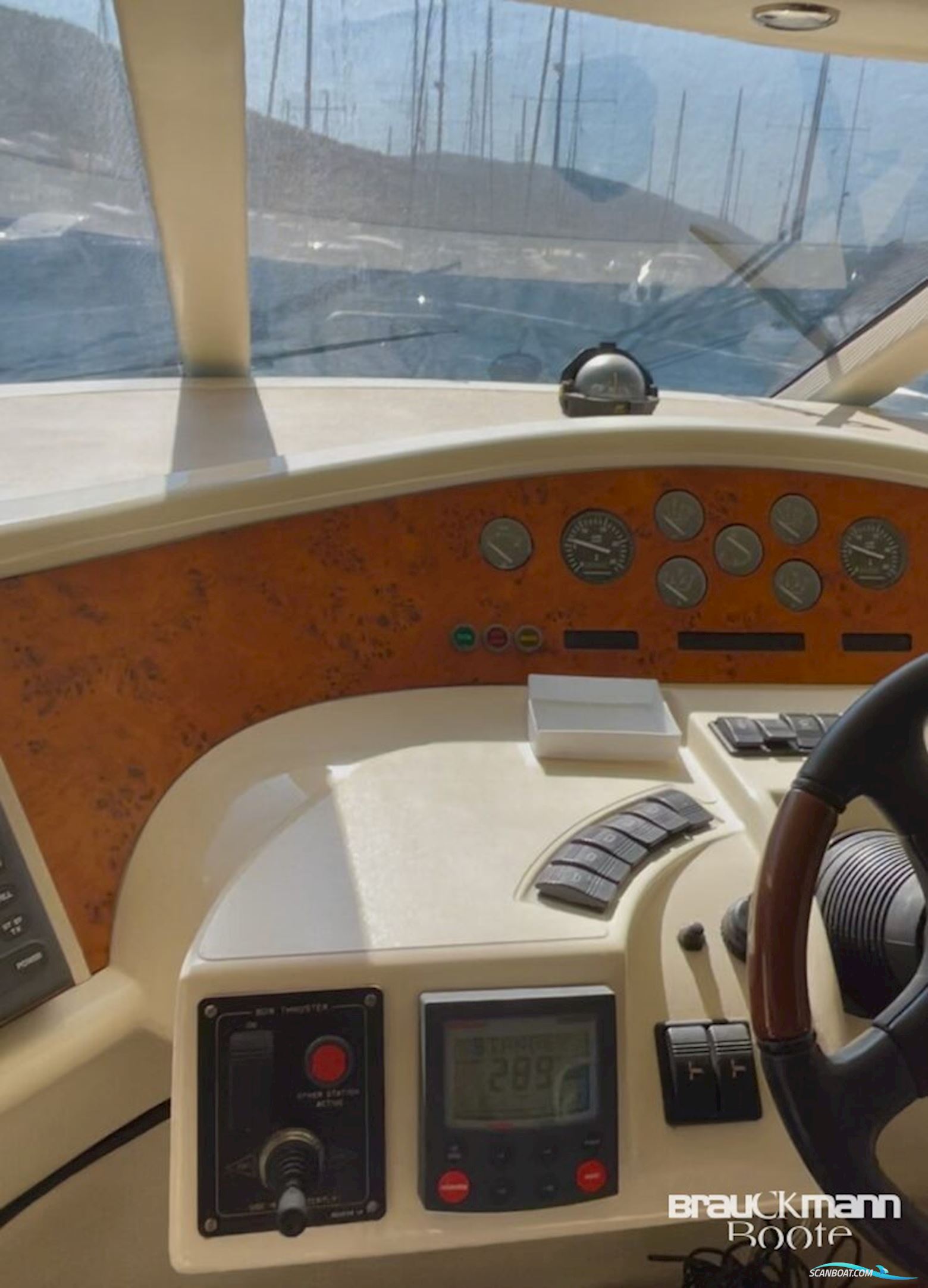 Fairline Squadron 52