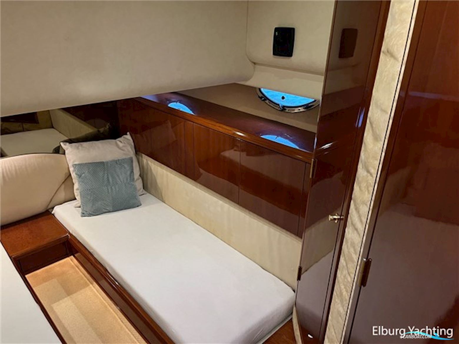 Fairline Squadron 55 