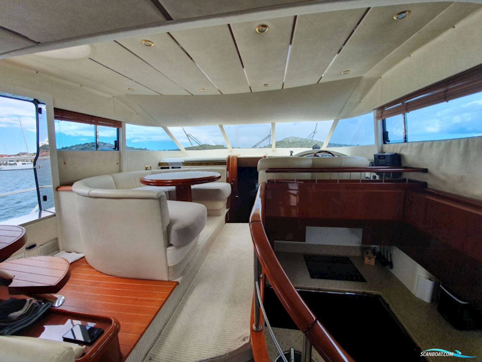 Fairline Squadron 55 Fly