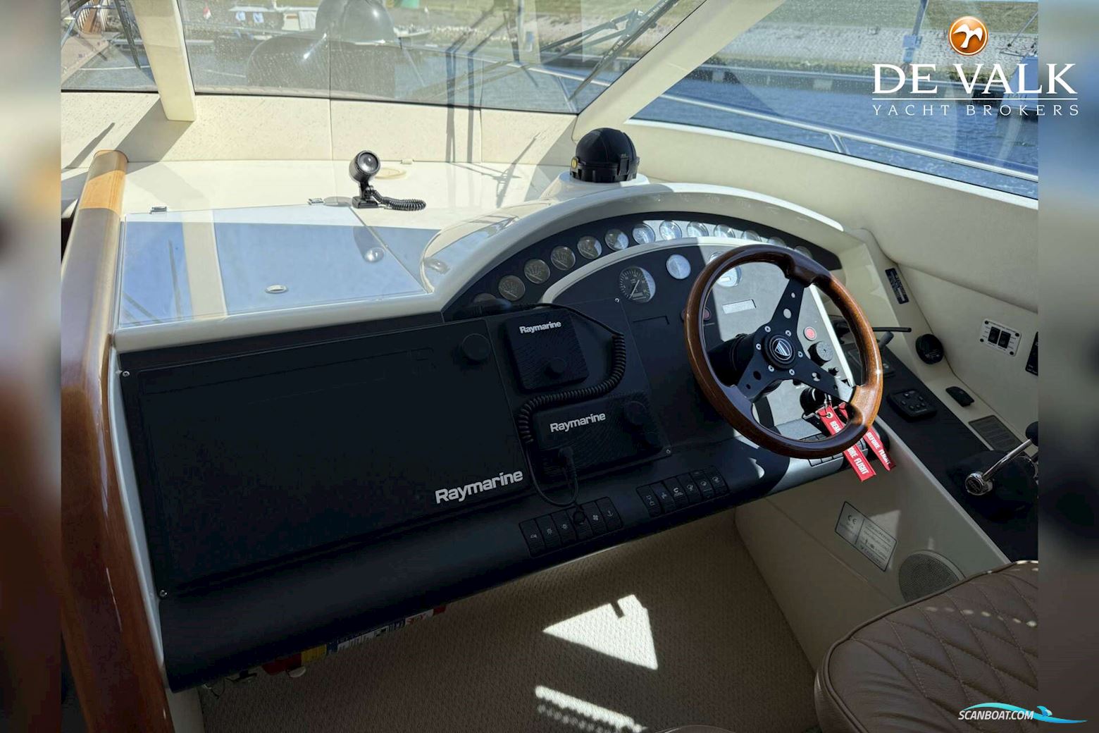 Fairline Squadron 55