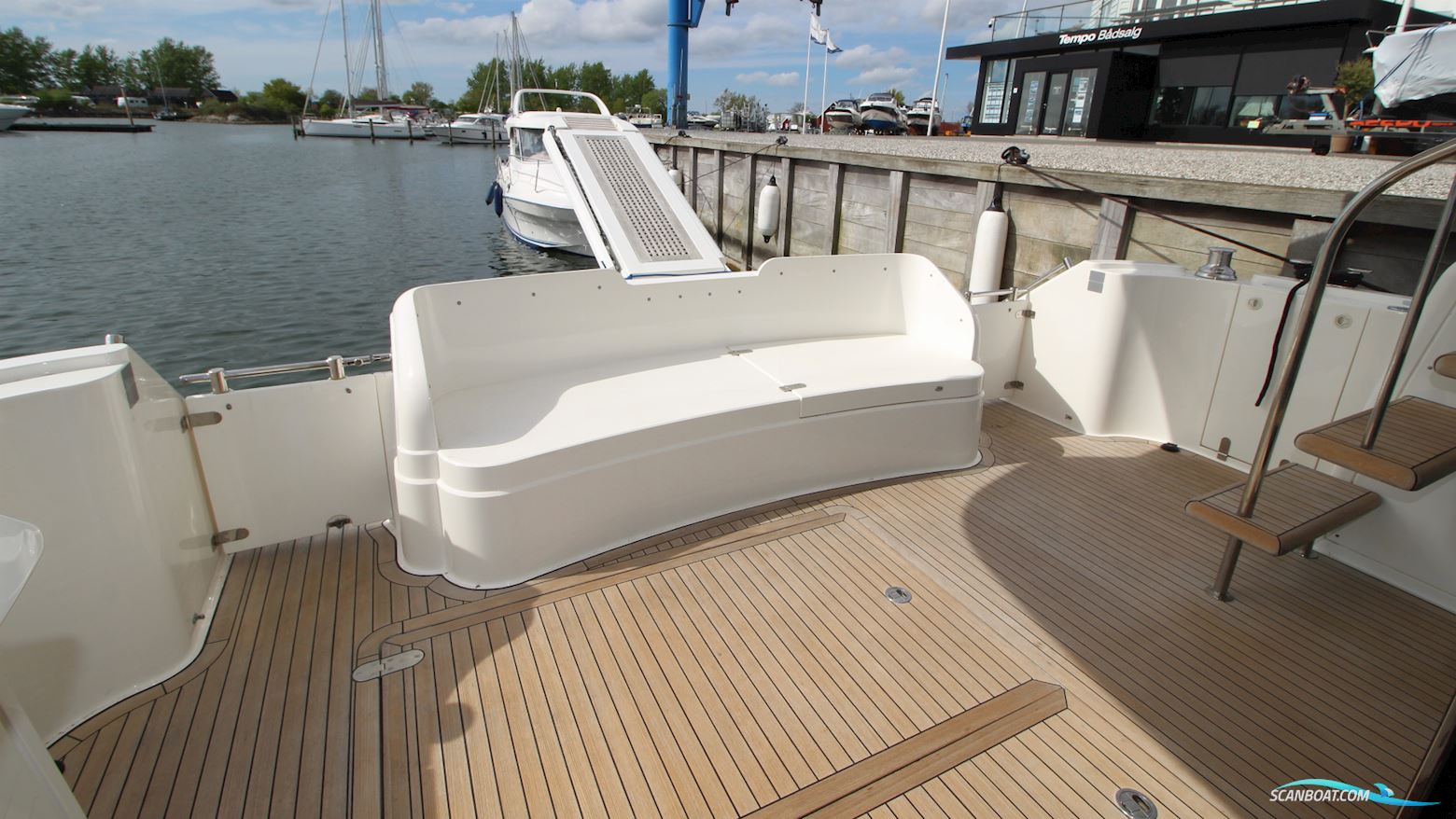 Fairline Squadron 58