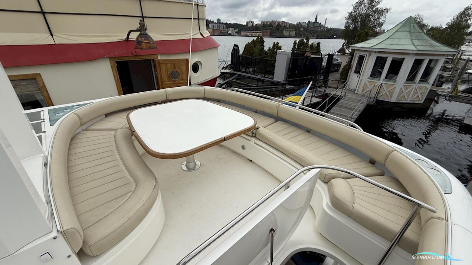 Fairline SQUADRON 58