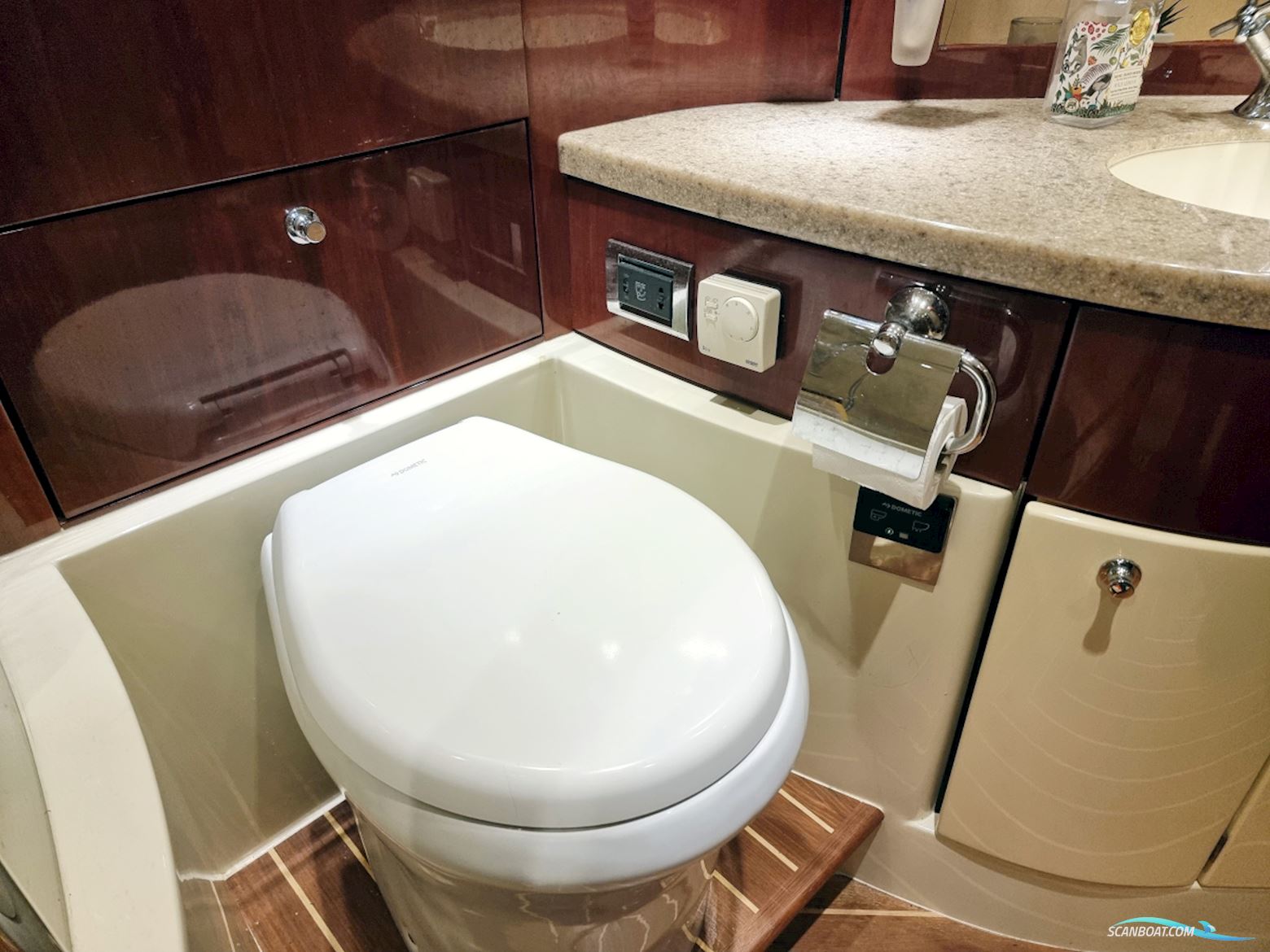 Fairline Squadron 58 Volvo Penta D12-715 EVC