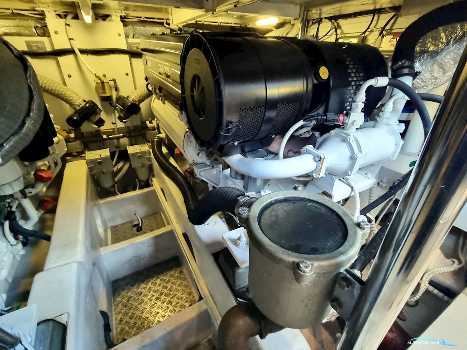 Fairline Squadron 58 Volvo Penta D12-715 EVC