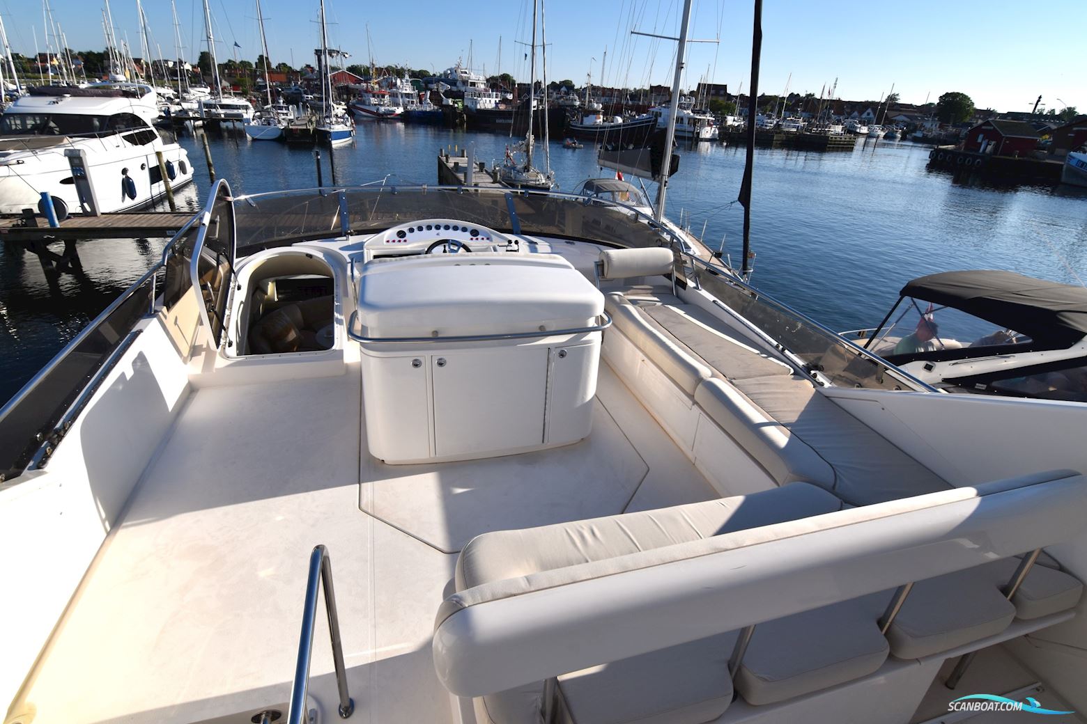 Fairline Squadron 59