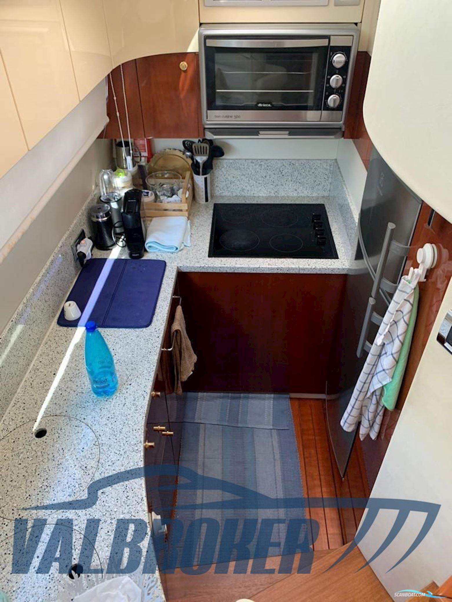 Fairline SQUADRON 62