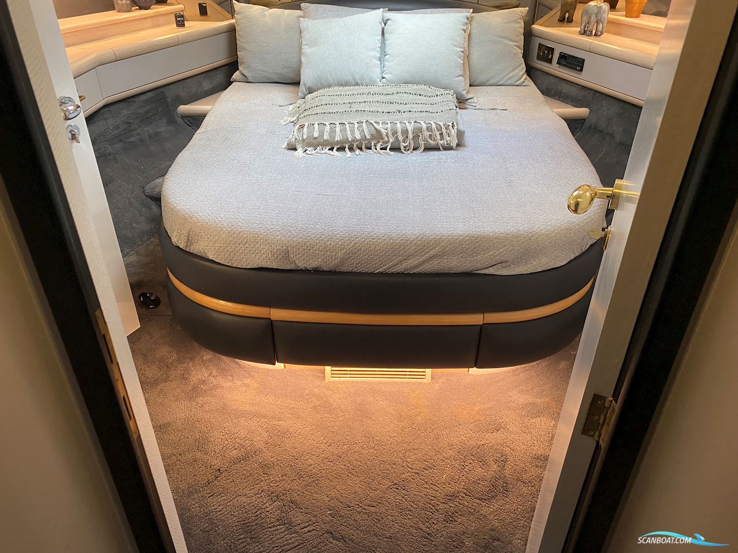 Fairline Squadron 65