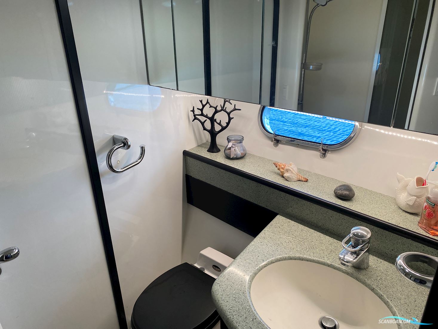 Fairline Squadron 65