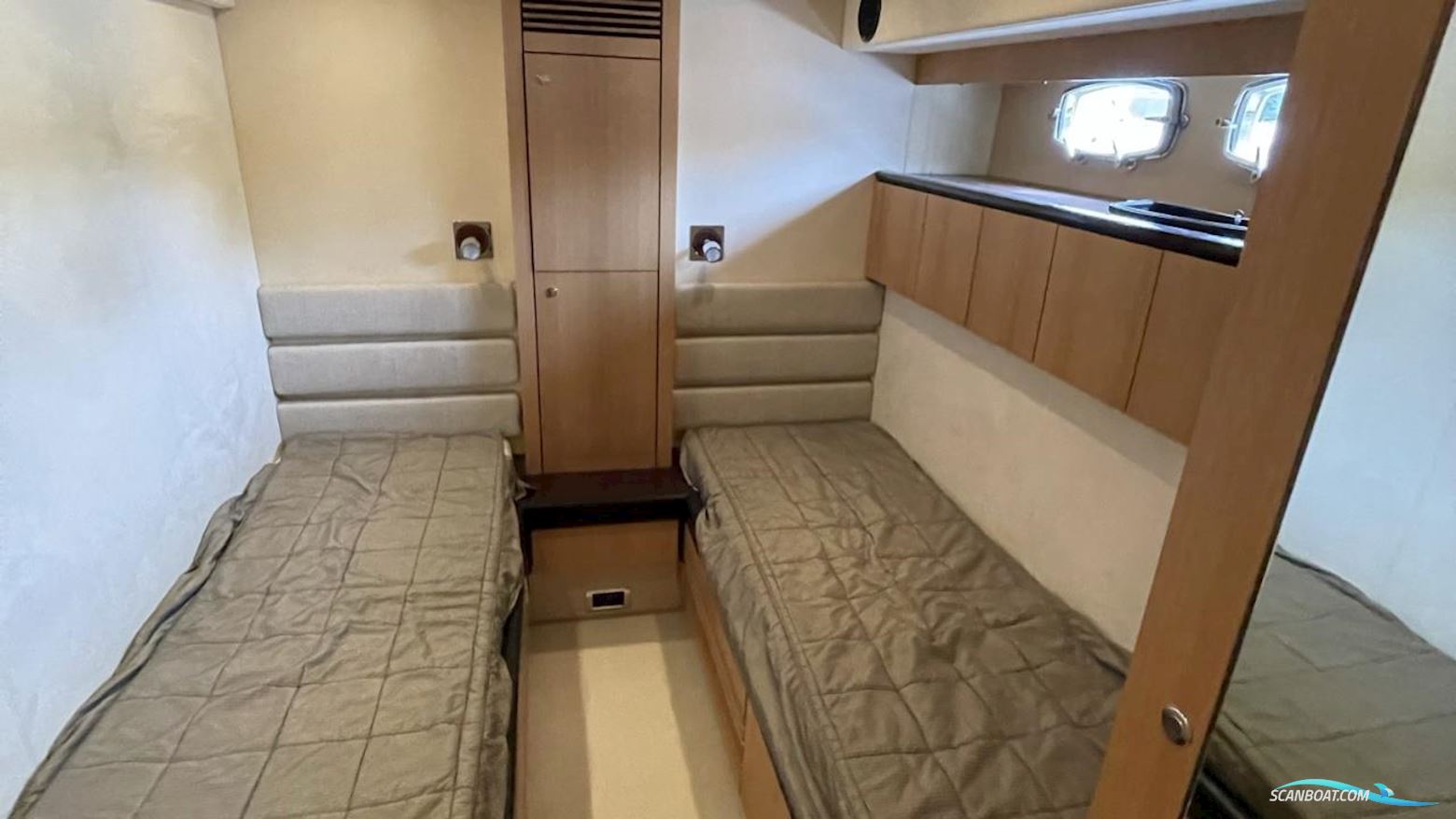 Fairline SQUADRON 68