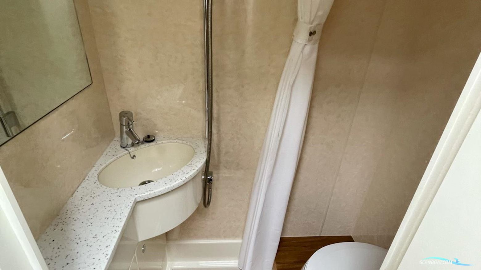 Fairline SQUADRON 68