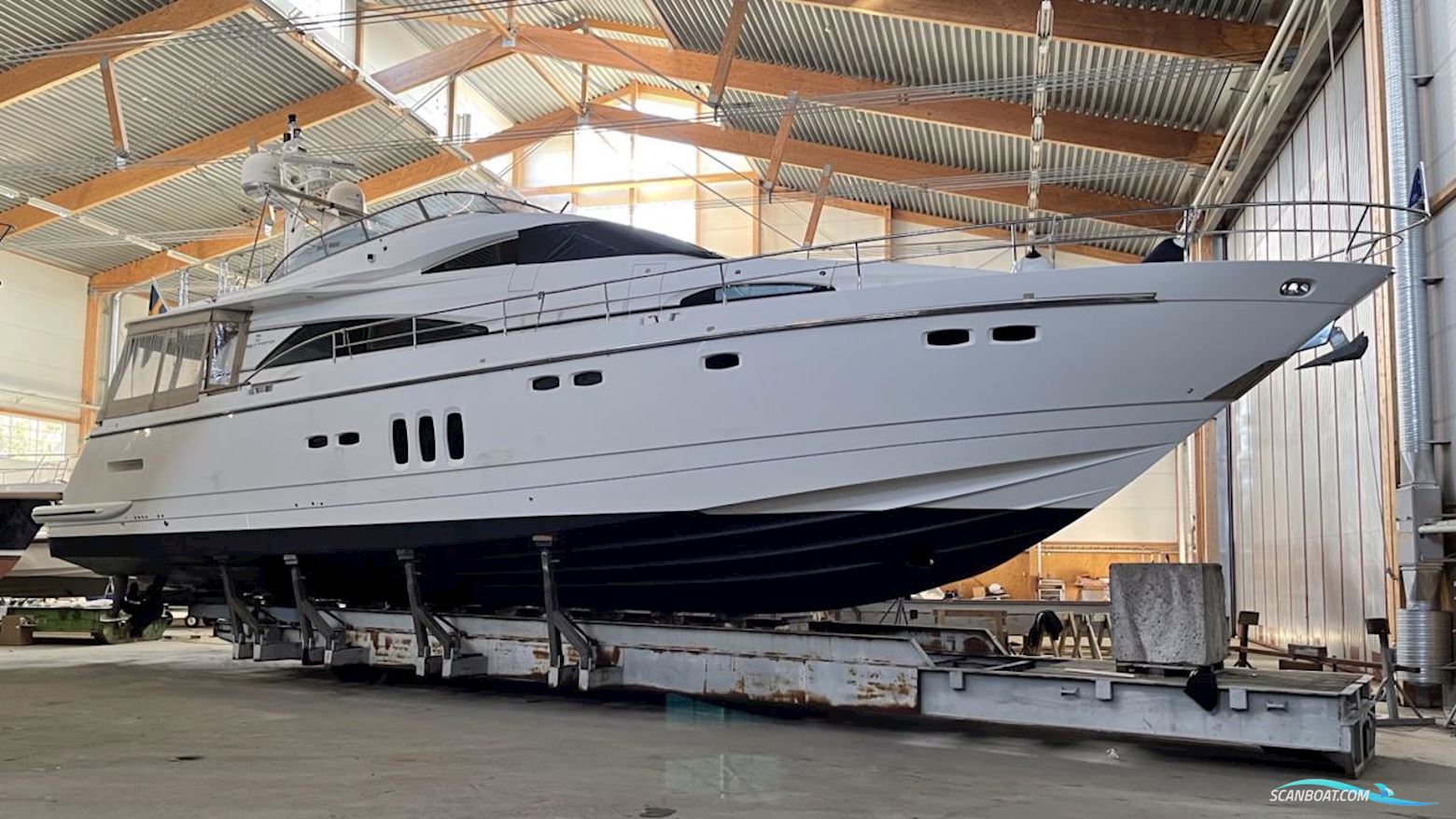 Fairline SQUADRON 68