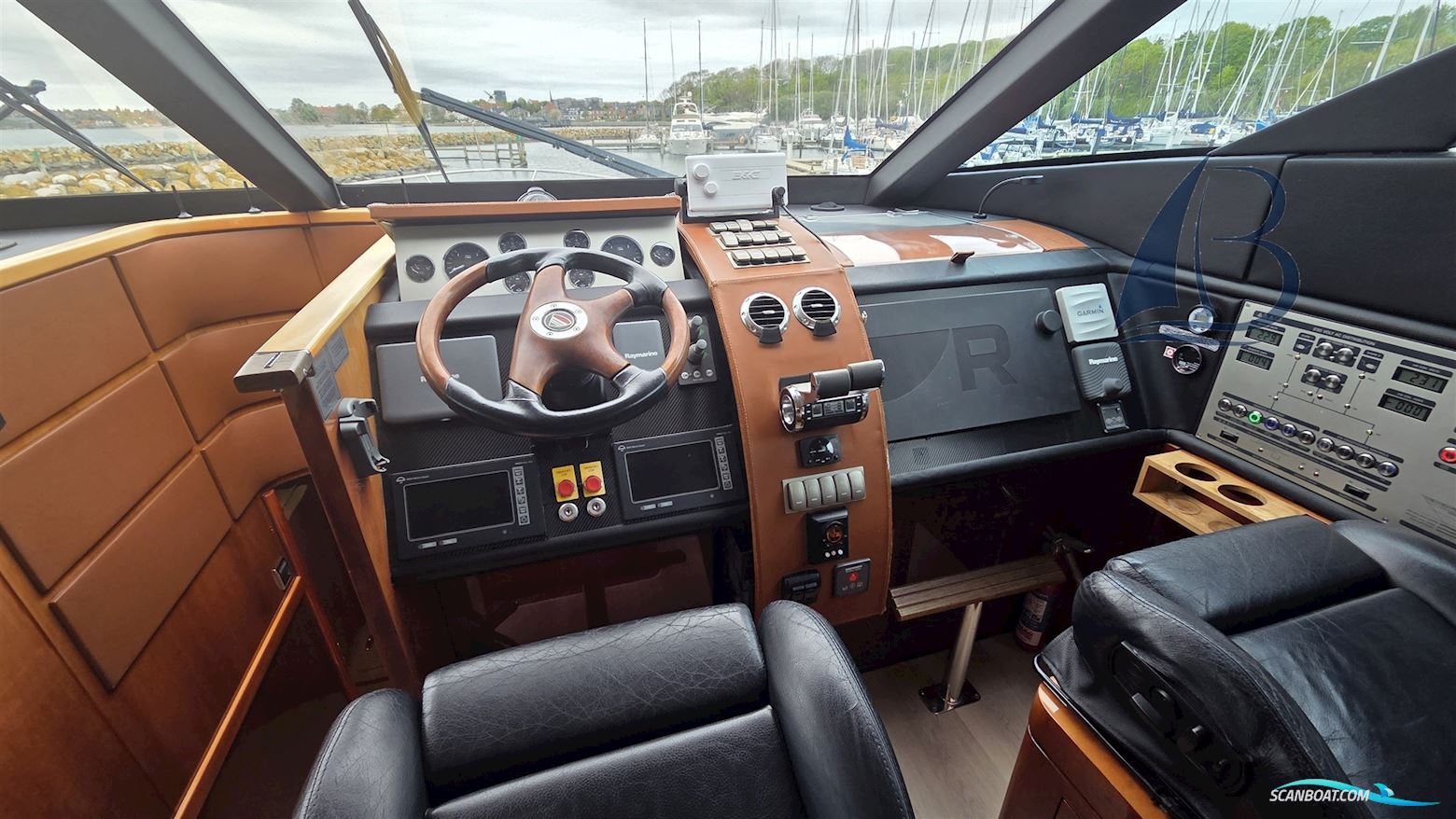 Fairline SQUADRON 68