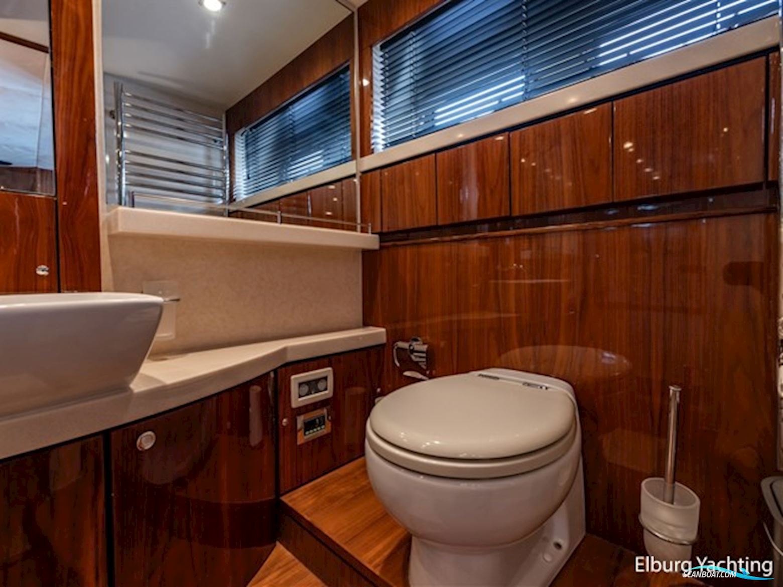 Fairline Squadron 70 - Cvo Certified
