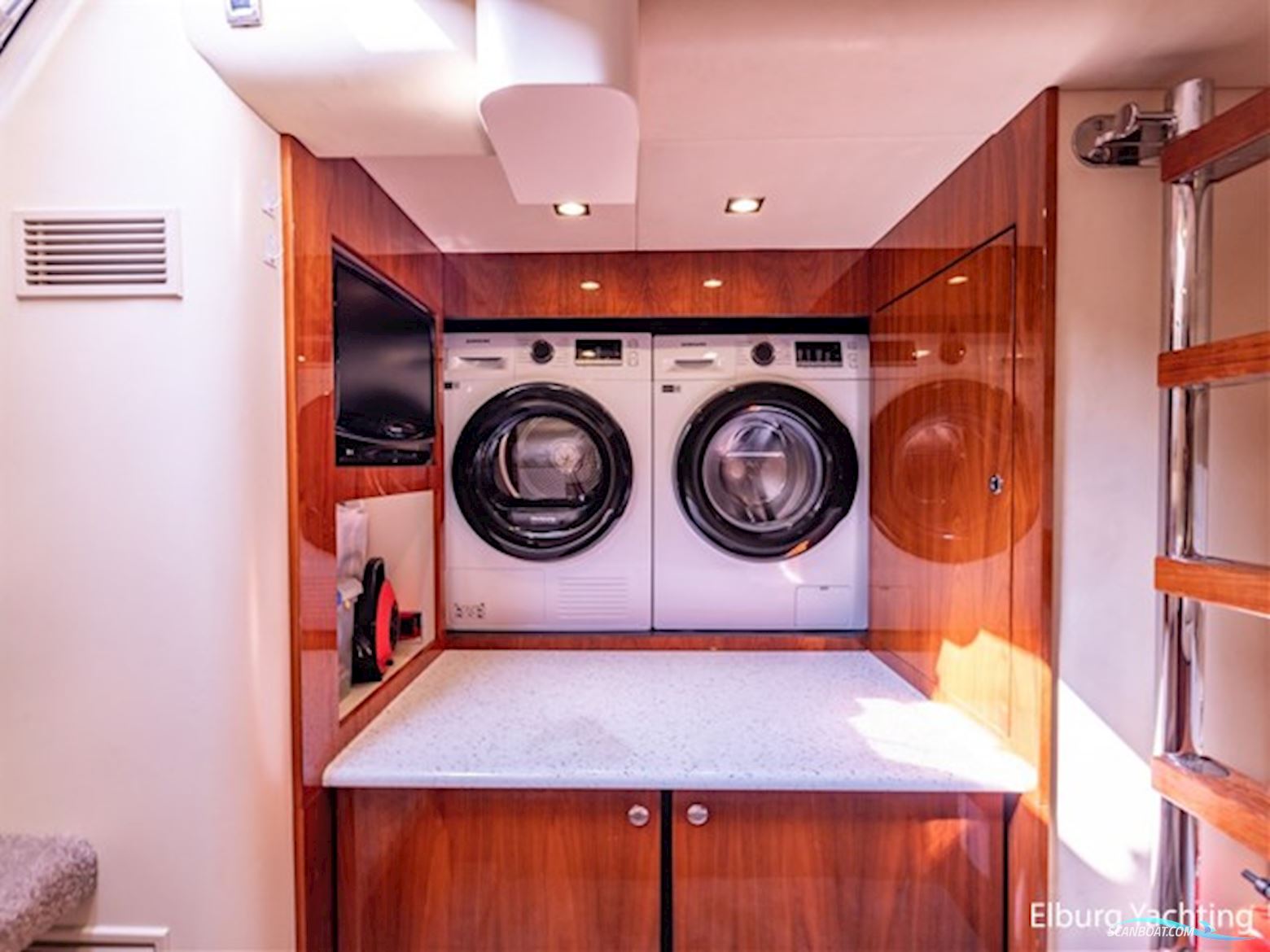 Fairline Squadron 70 - Cvo Certified