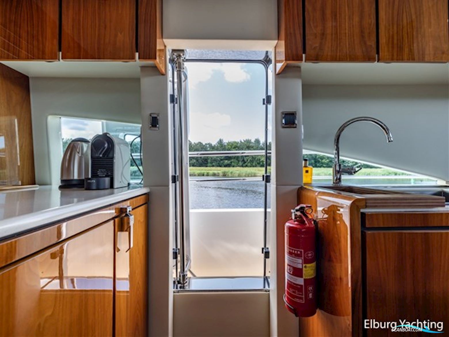 Fairline Squadron 70 