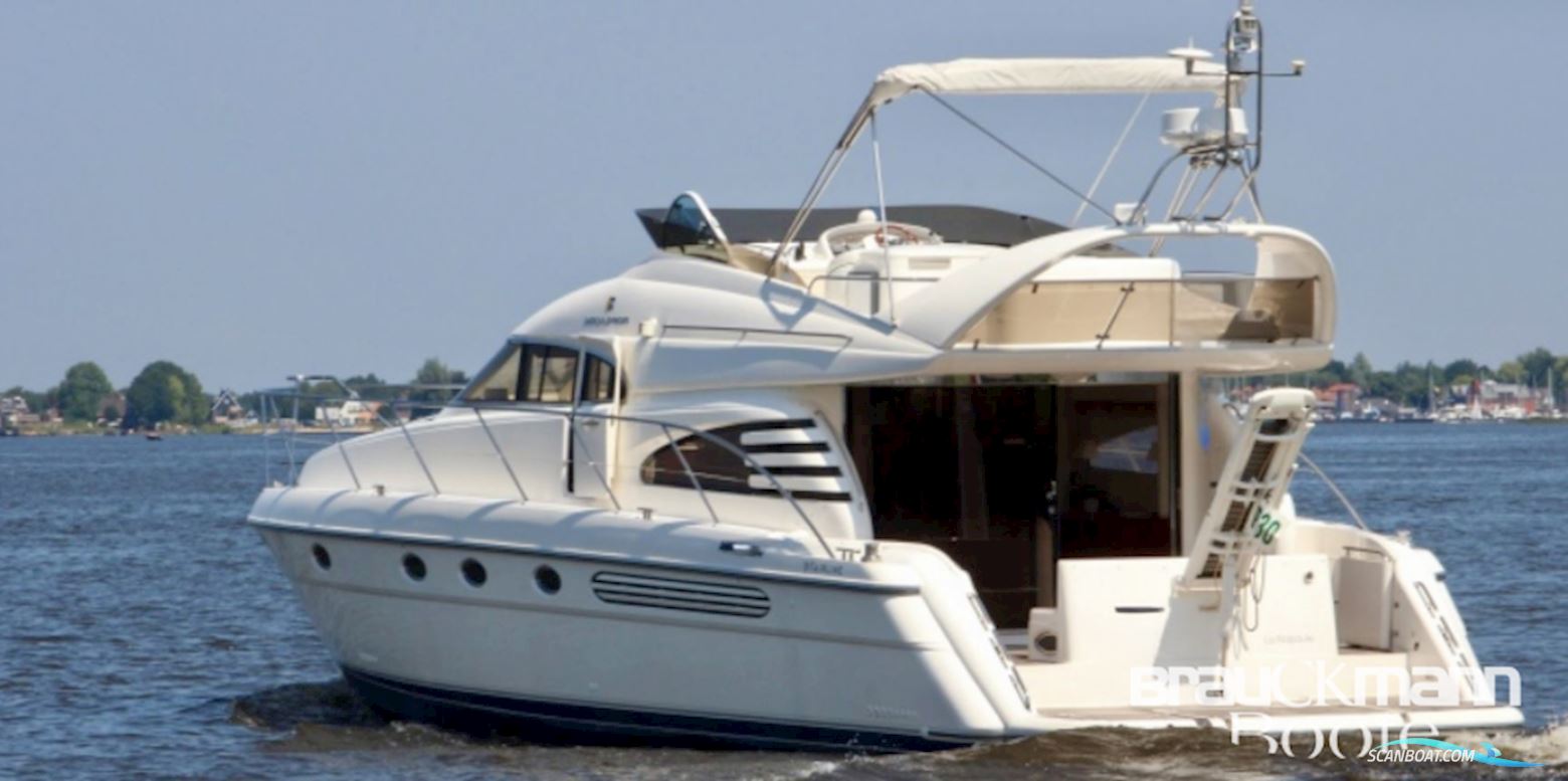 Fairline Squadron55