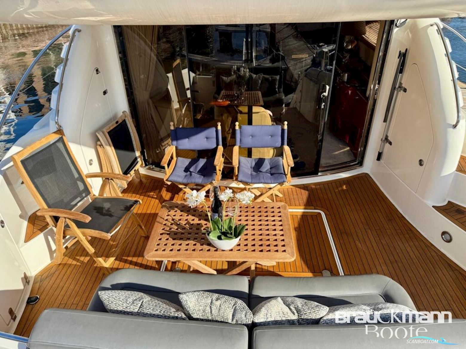 Fairline Squadron55