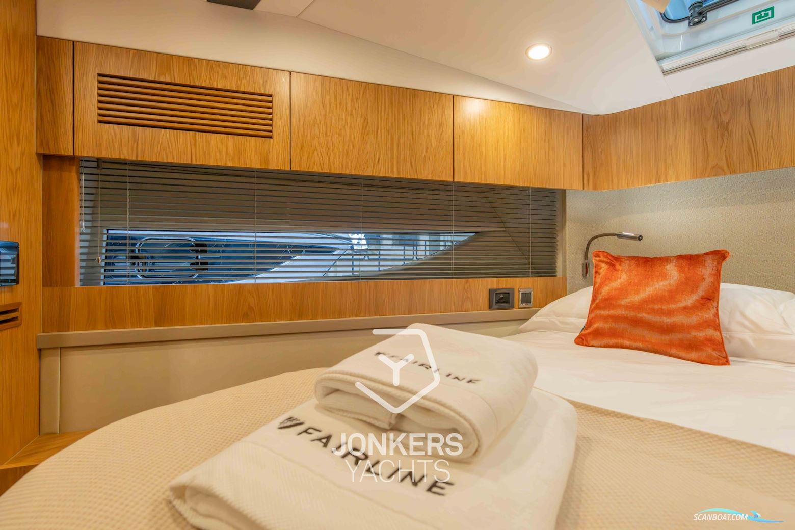 Fairline Targa 45 GT- MODEL 2025 WITH OAK SATIN TIMBER