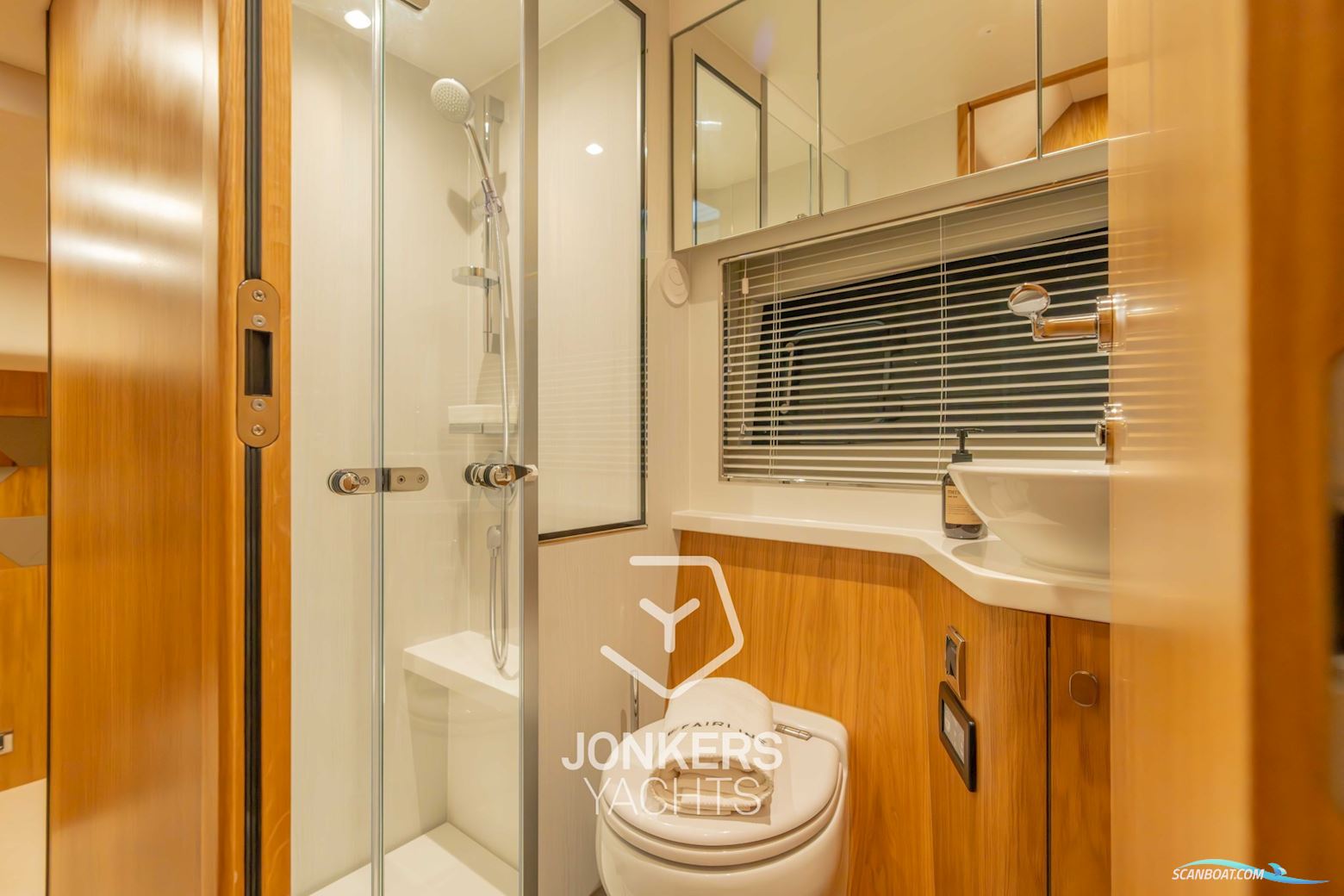 Fairline Targa 45 GT- MODEL 2025 WITH OAK SATIN TIMBER