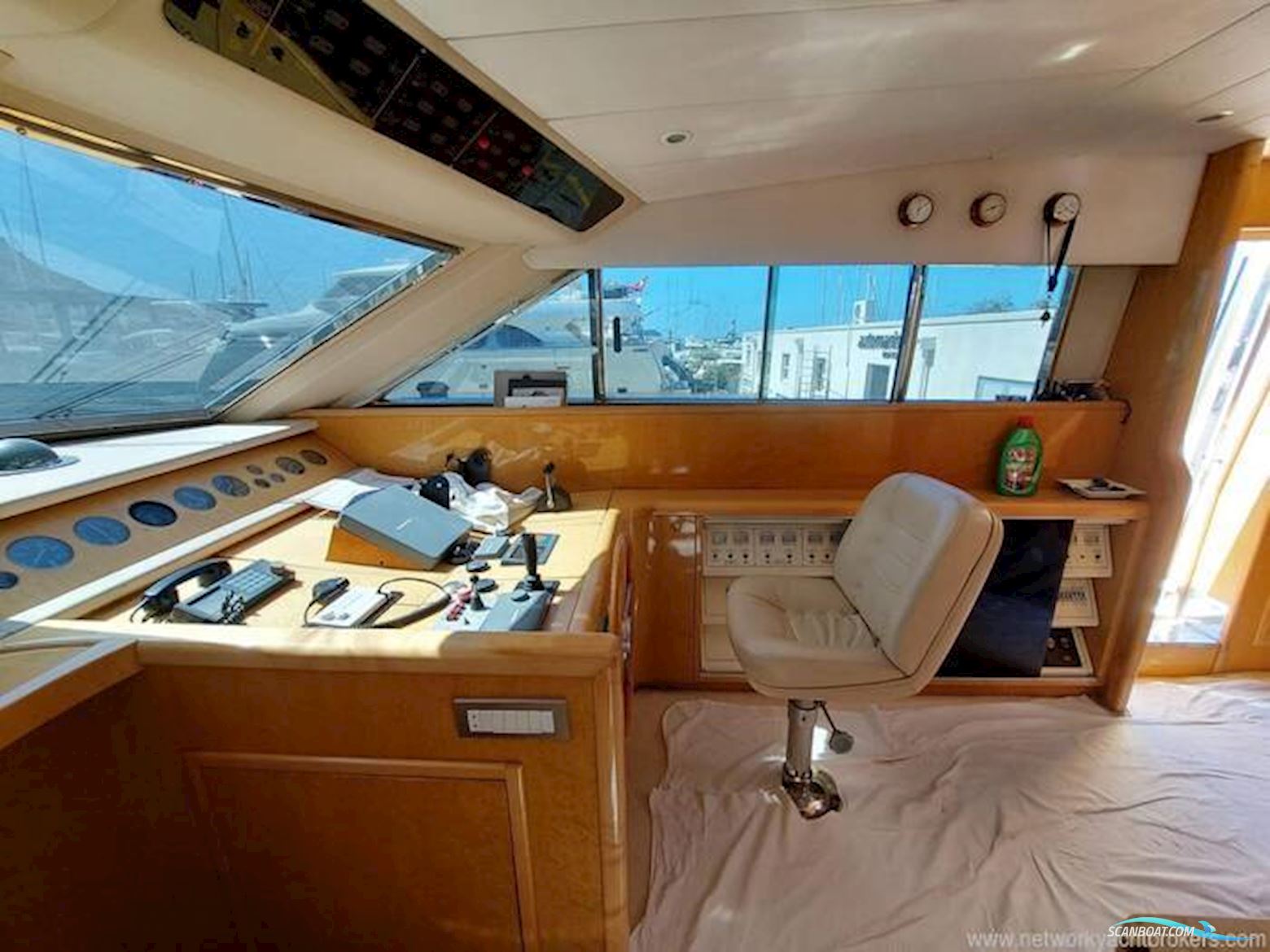 Falcon 80