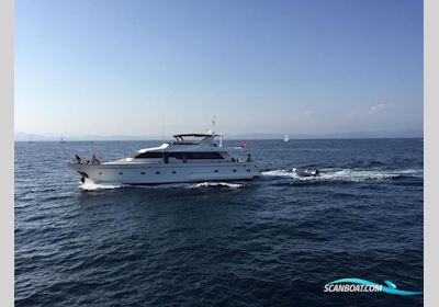 Falcon 82 S Motorbåt 1996, med 2 x MAN LE406 1200Hp motor, Frankrike