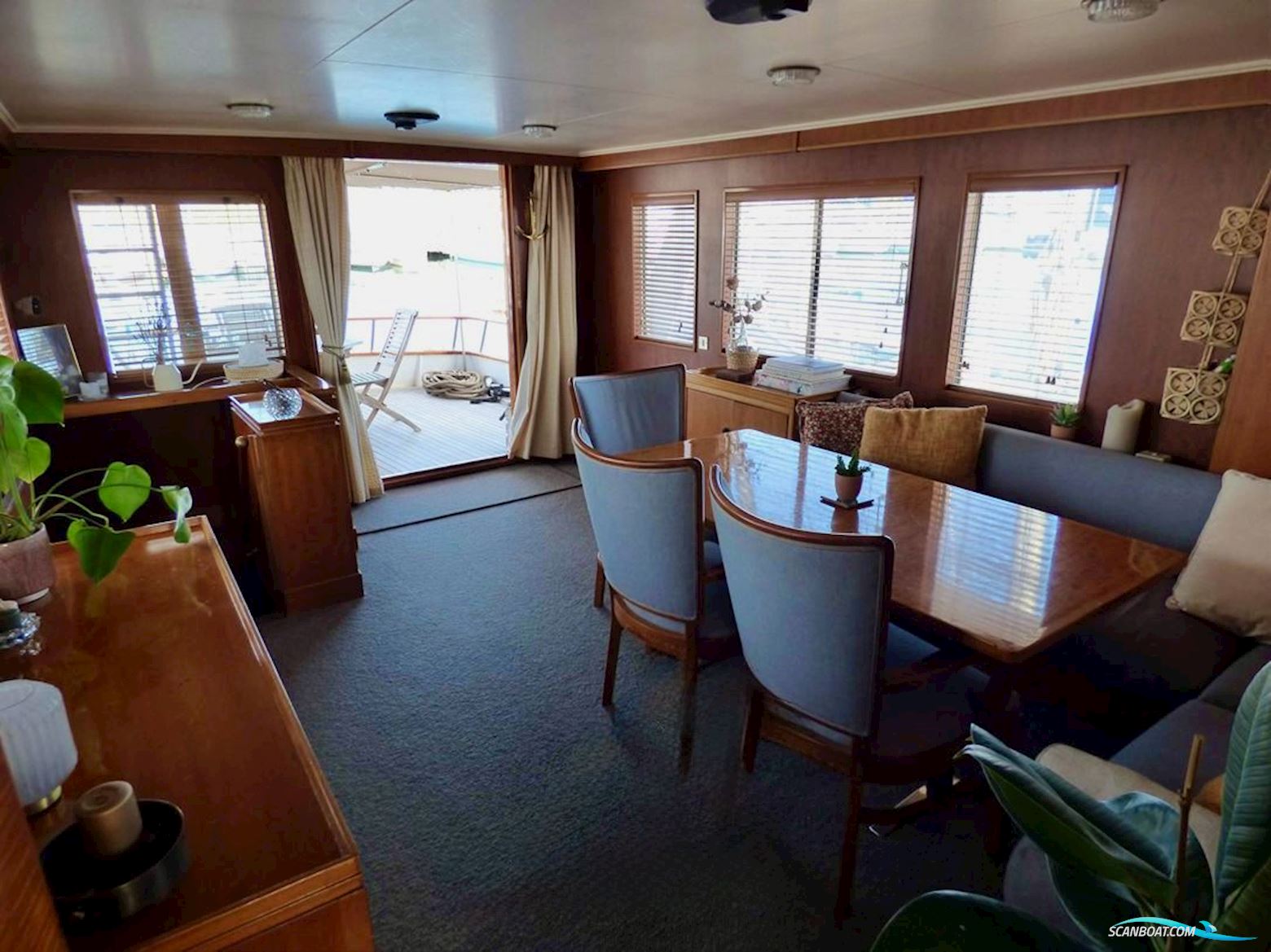 Feadship 18.50