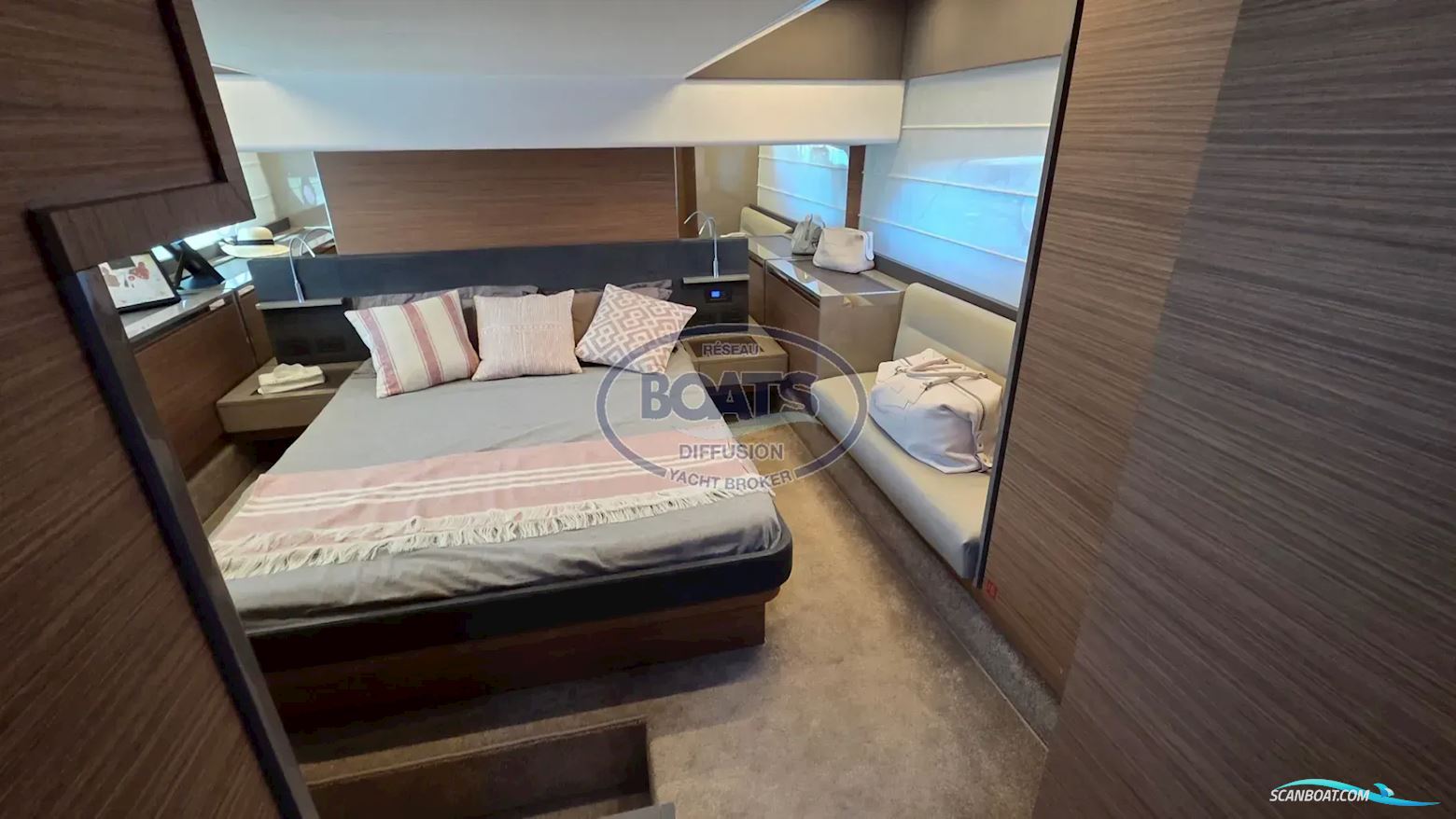 Ferretti 450 Fly