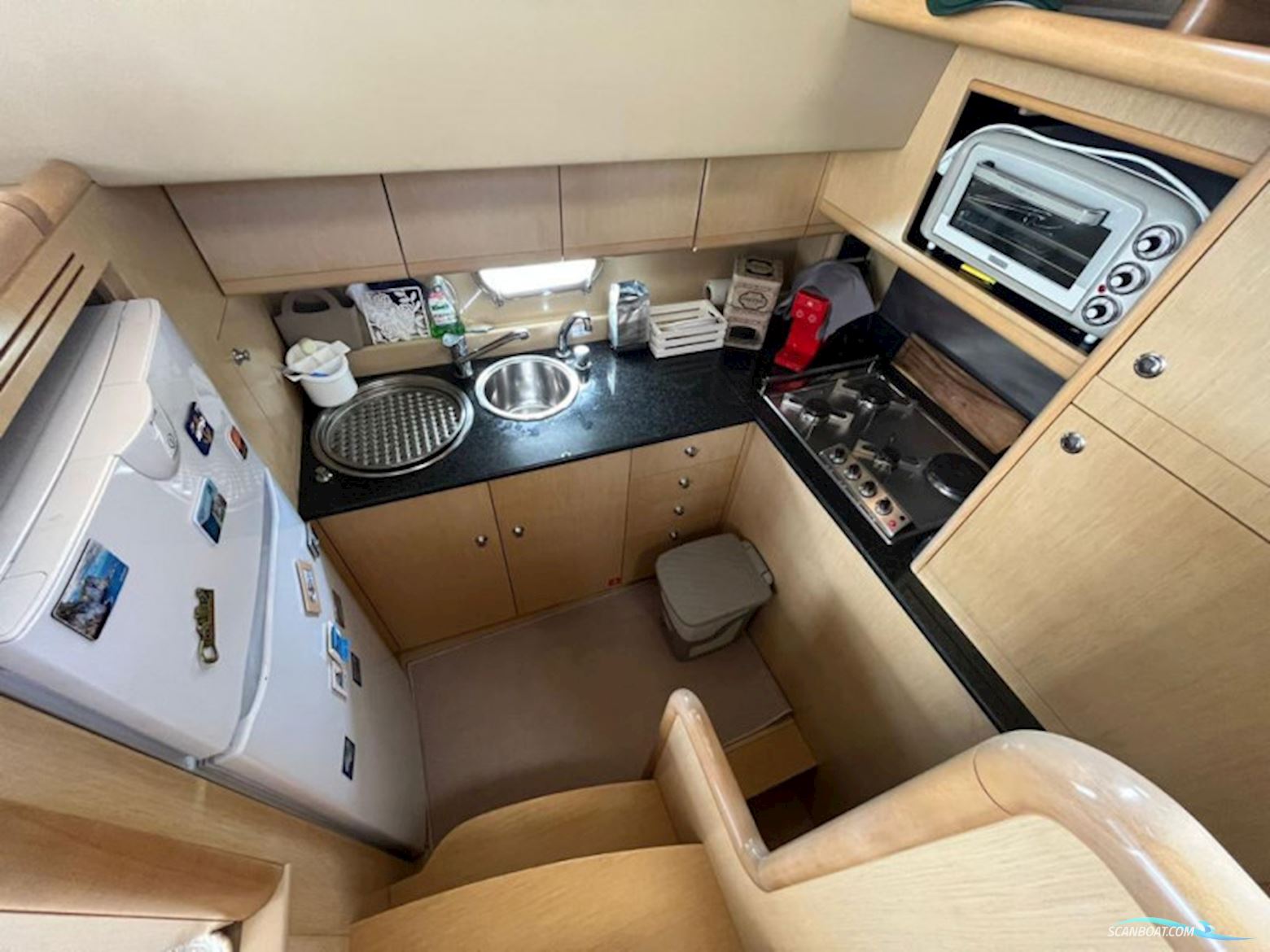 Ferretti 530