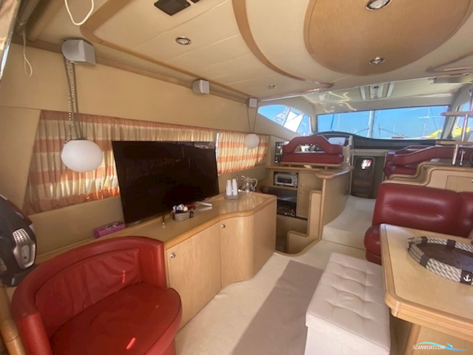 Ferretti 530