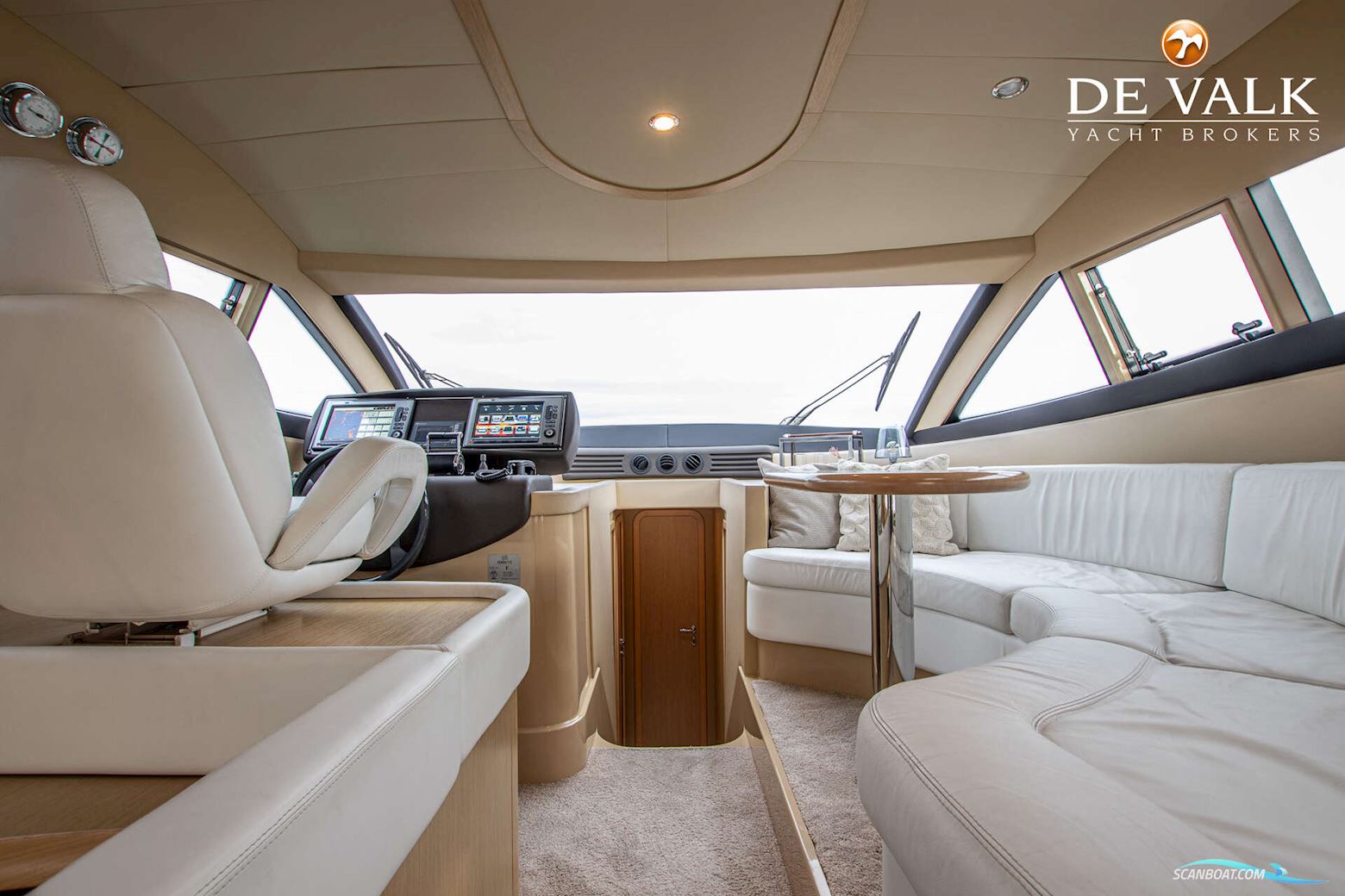 Ferretti 550