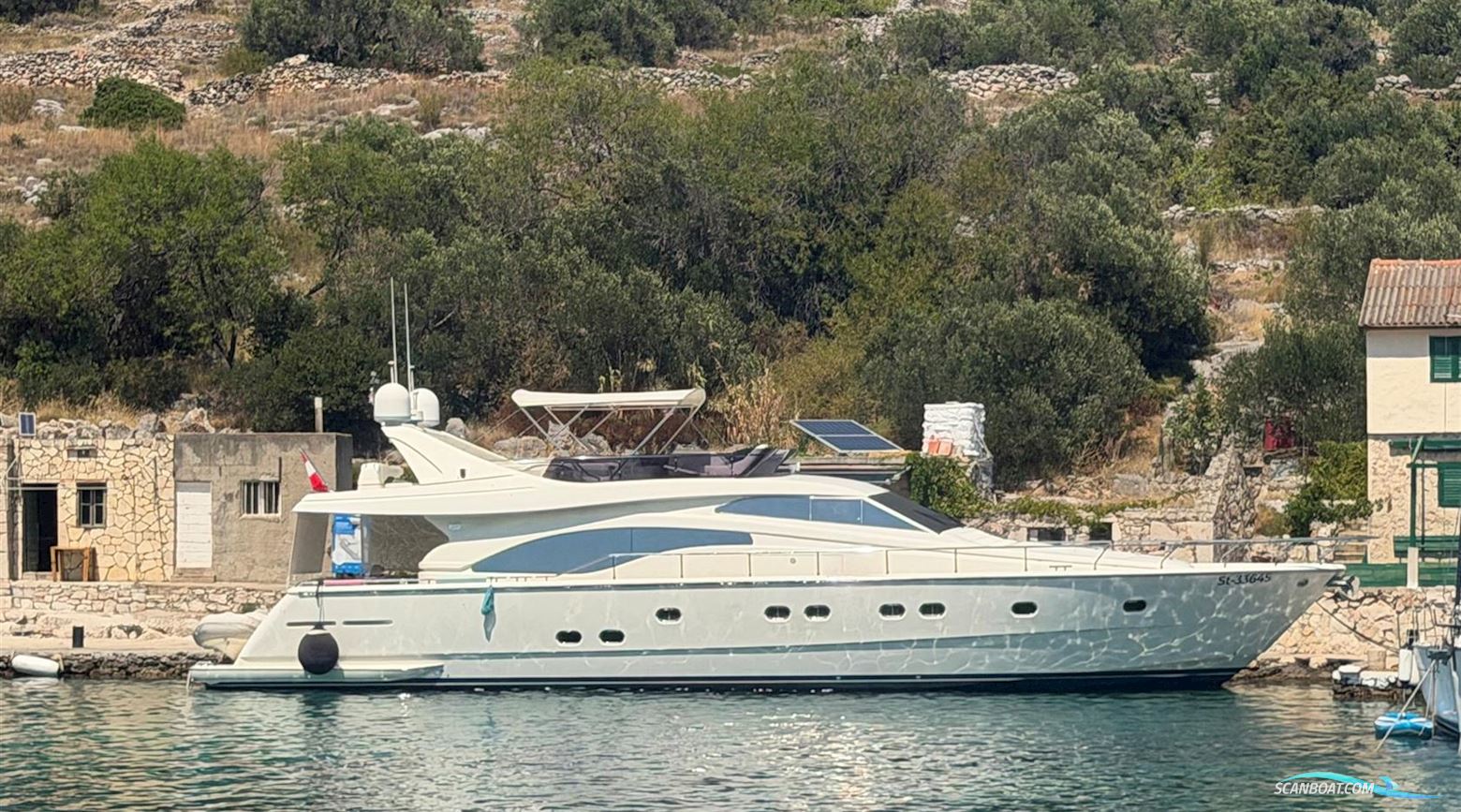 Ferretti 68