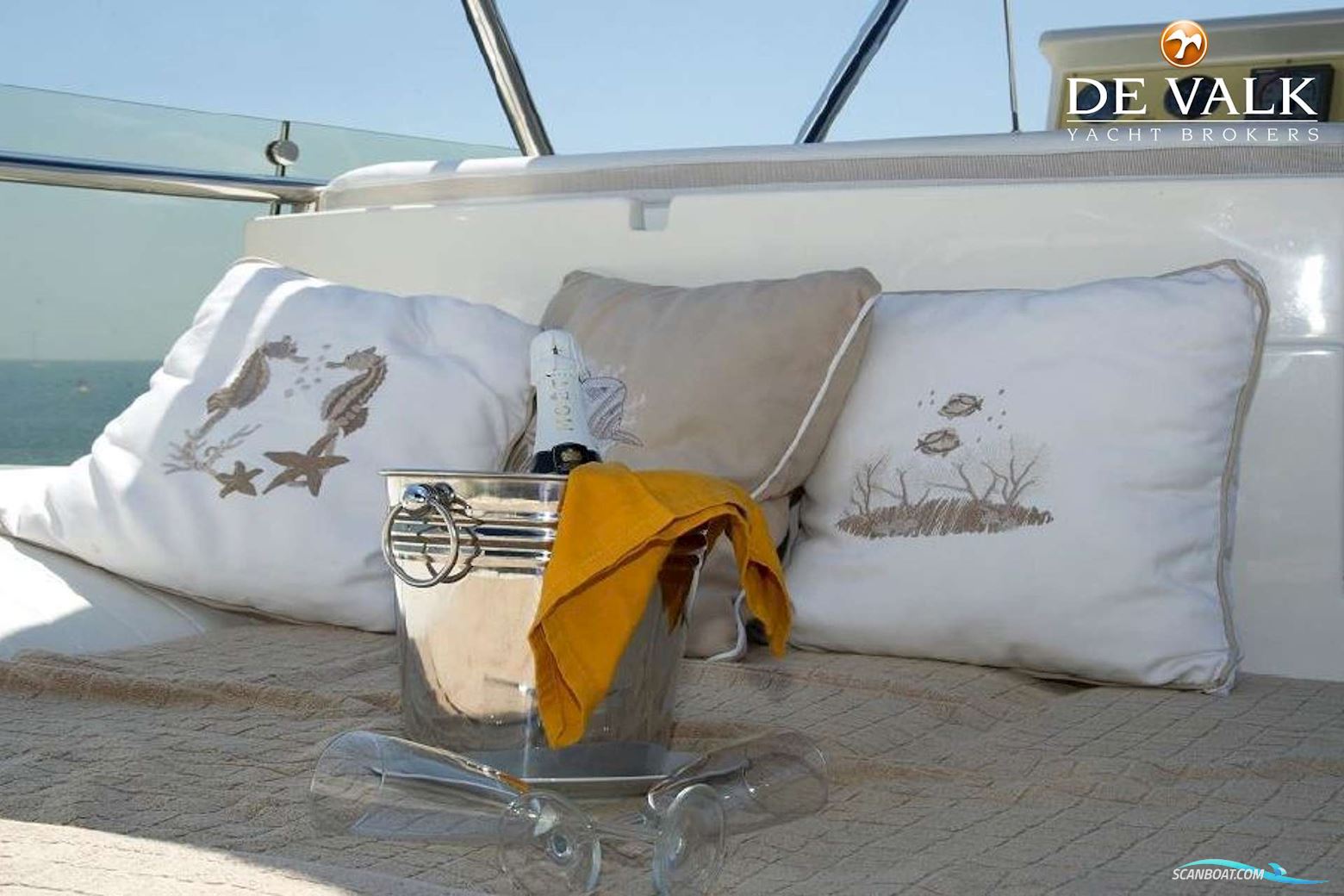 Ferretti 760