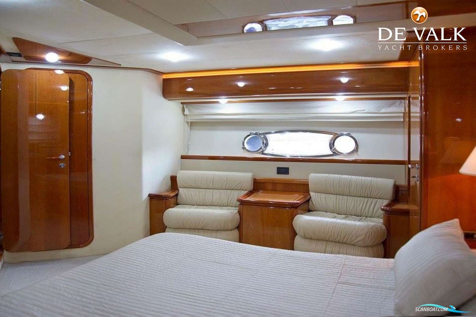 Ferretti 760