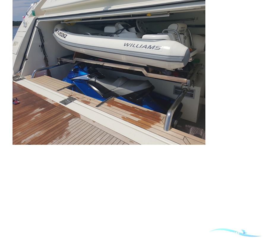 Ferretti 94 Custom Line