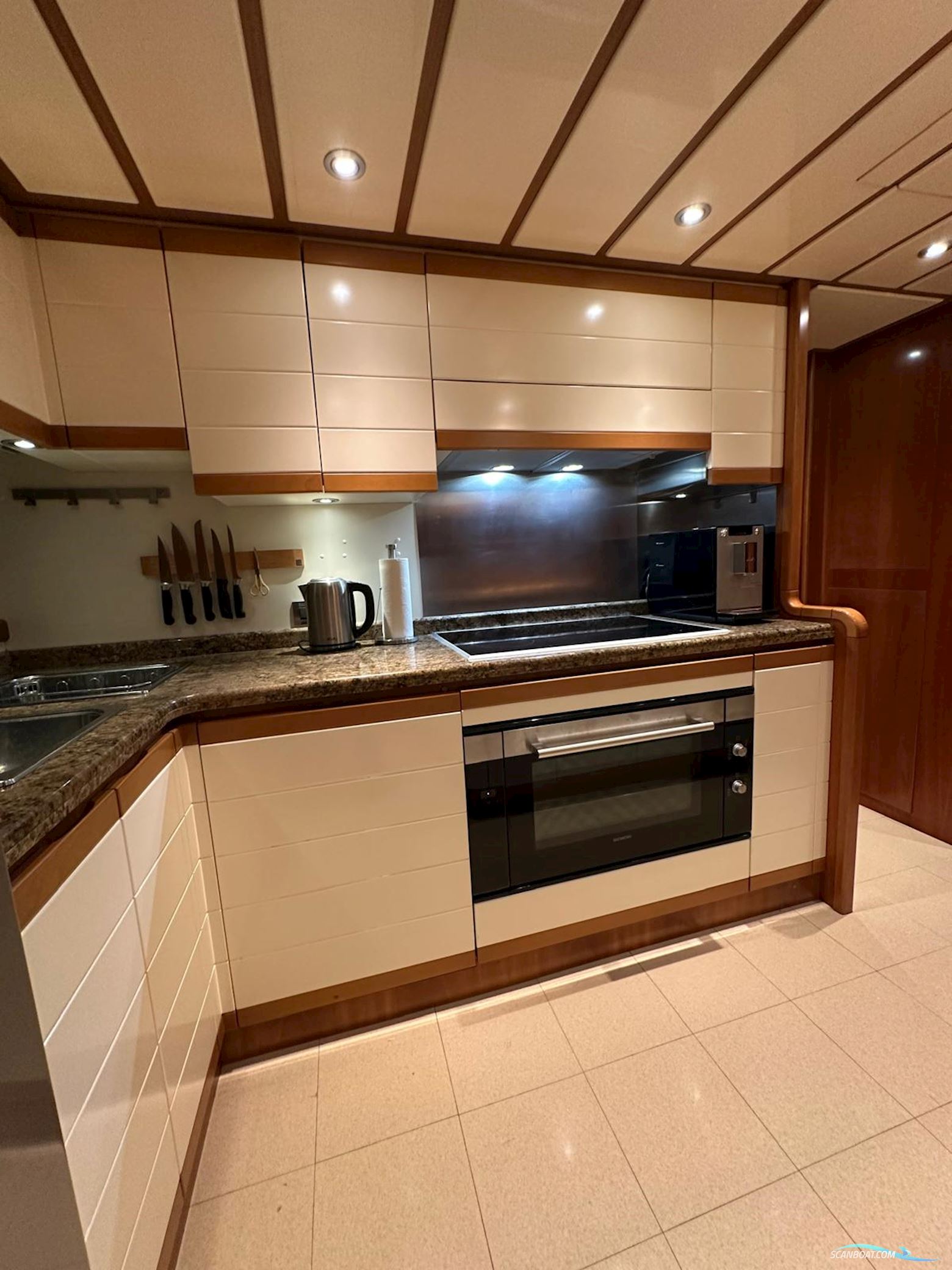 Ferretti Custom LINE 94