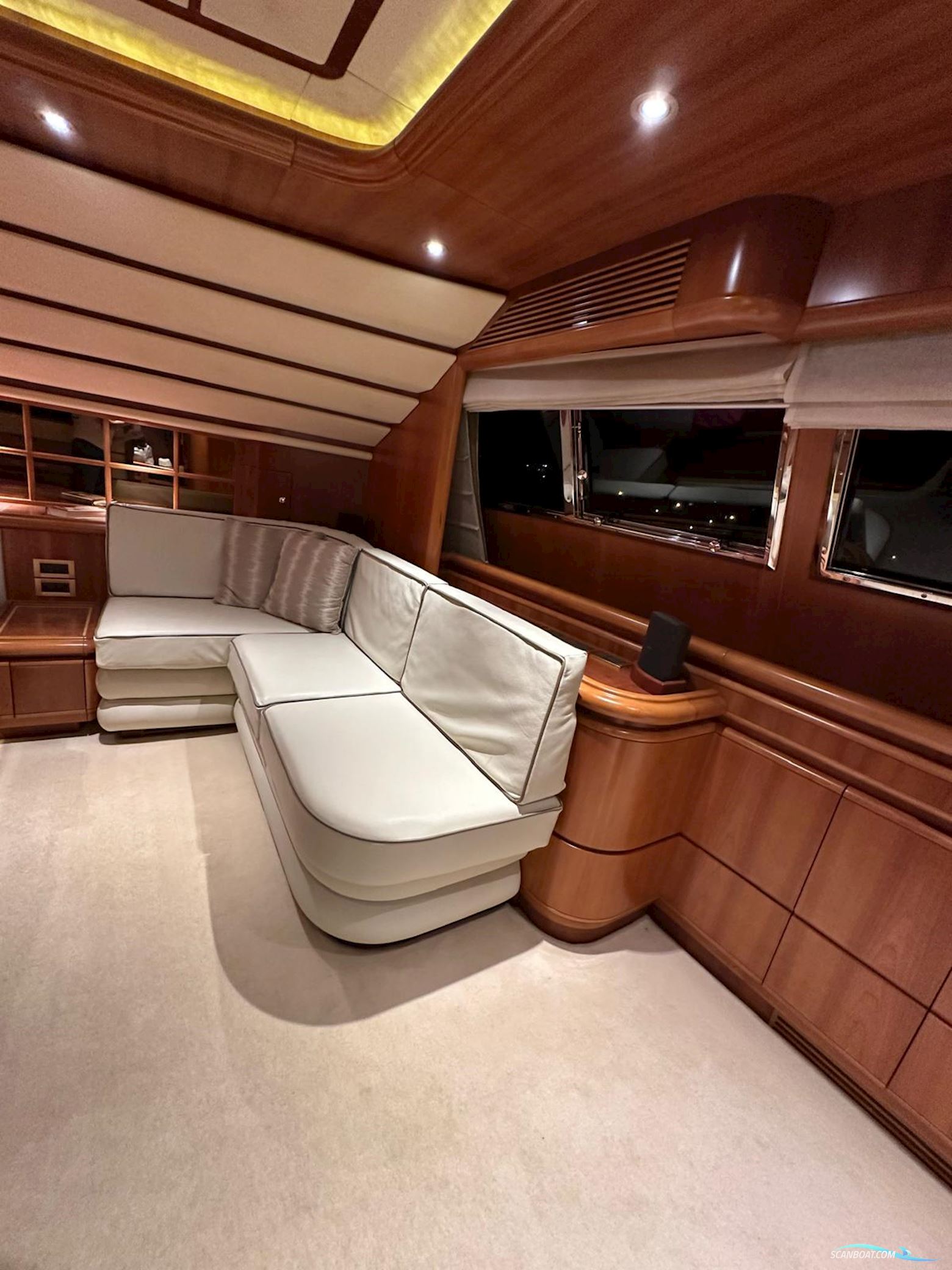 Ferretti Custom LINE 94