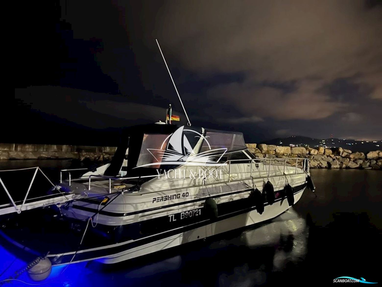 Ferretti Group Pershing 40