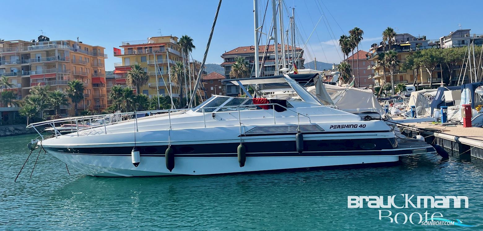 Ferretti Pershing 40 Motorbåt 1992, med Volvo Penta motor, Italien