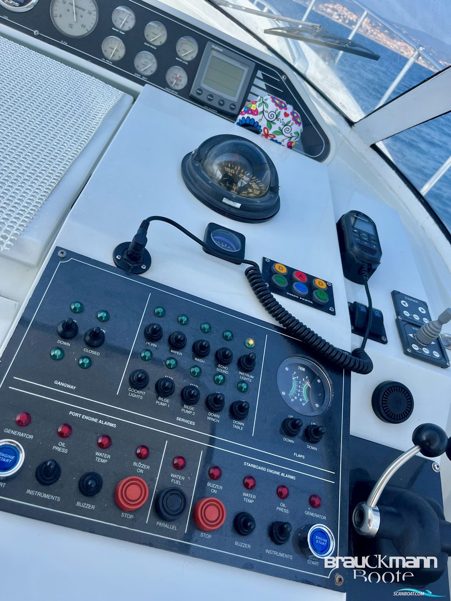Ferretti Pershing 40