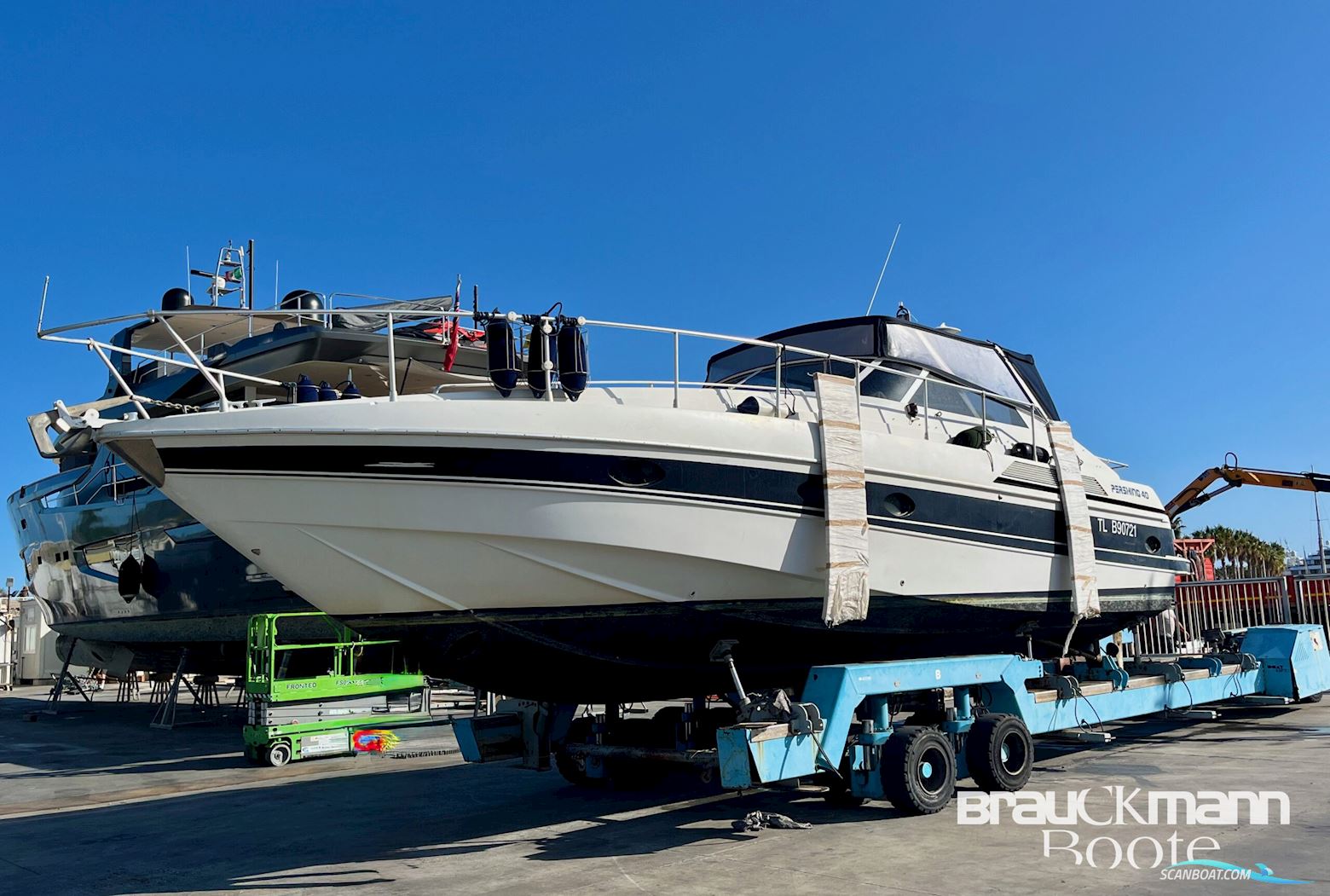 Ferretti Pershing 40