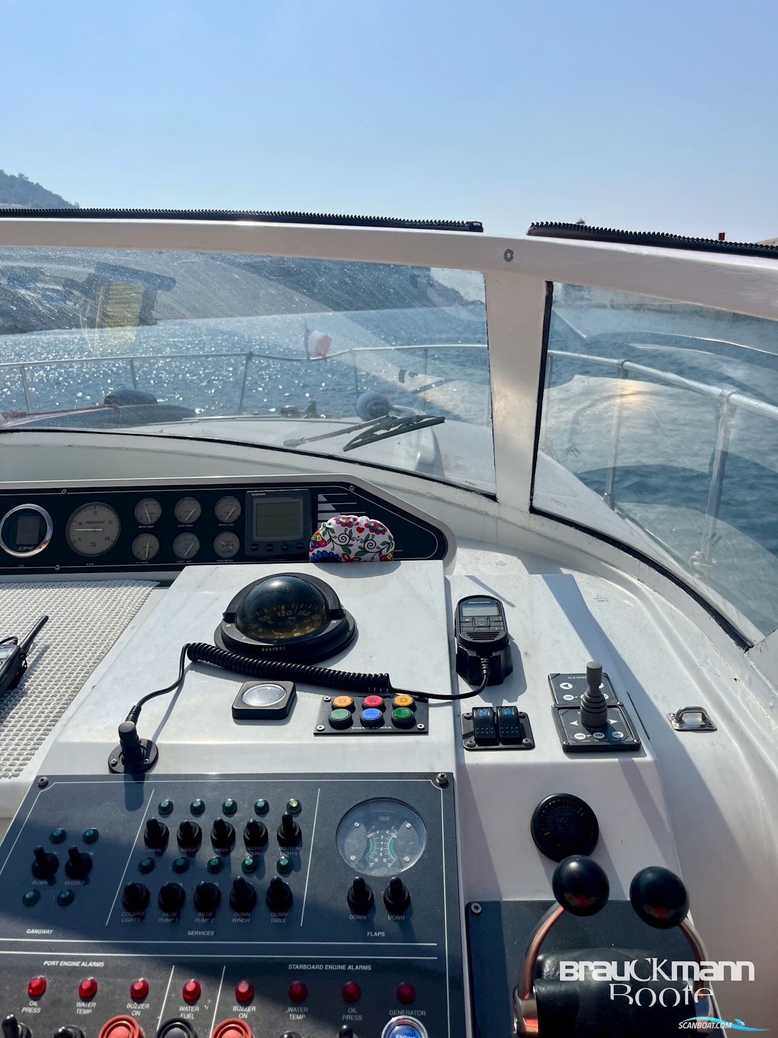 Ferretti Pershing 40