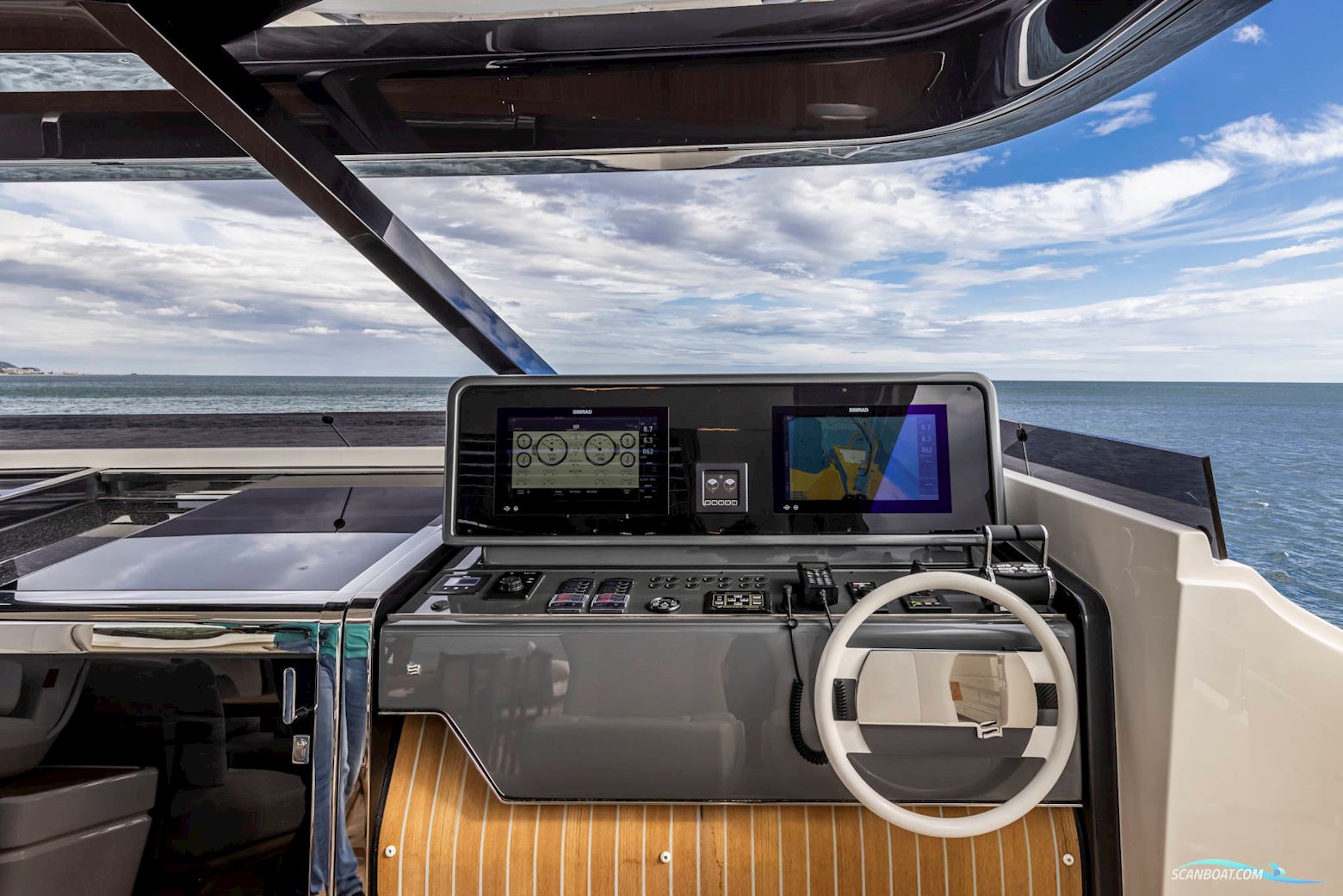 Ferretti Yachts 1000